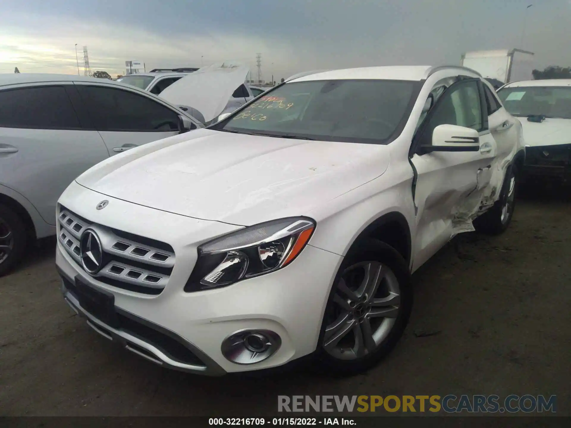 2 Photograph of a damaged car WDCTG4EB0KJ616444 MERCEDES-BENZ GLA 2019