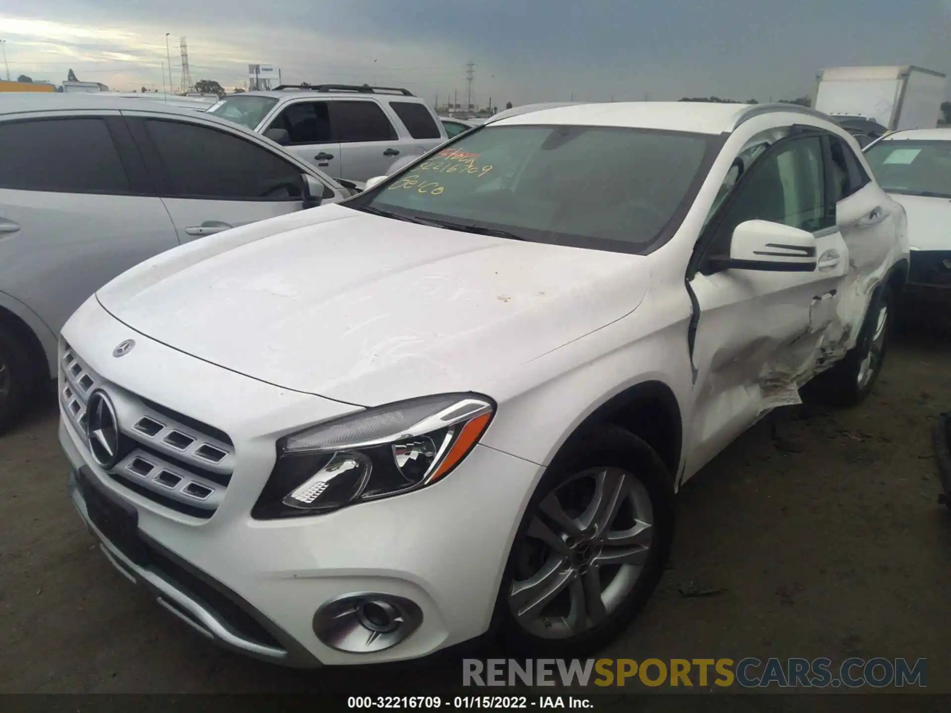 6 Photograph of a damaged car WDCTG4EB0KJ616444 MERCEDES-BENZ GLA 2019