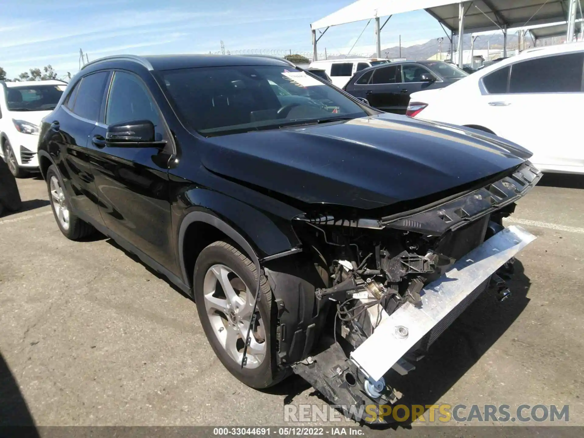 1 Photograph of a damaged car WDCTG4EB0KJ618968 MERCEDES-BENZ GLA 2019