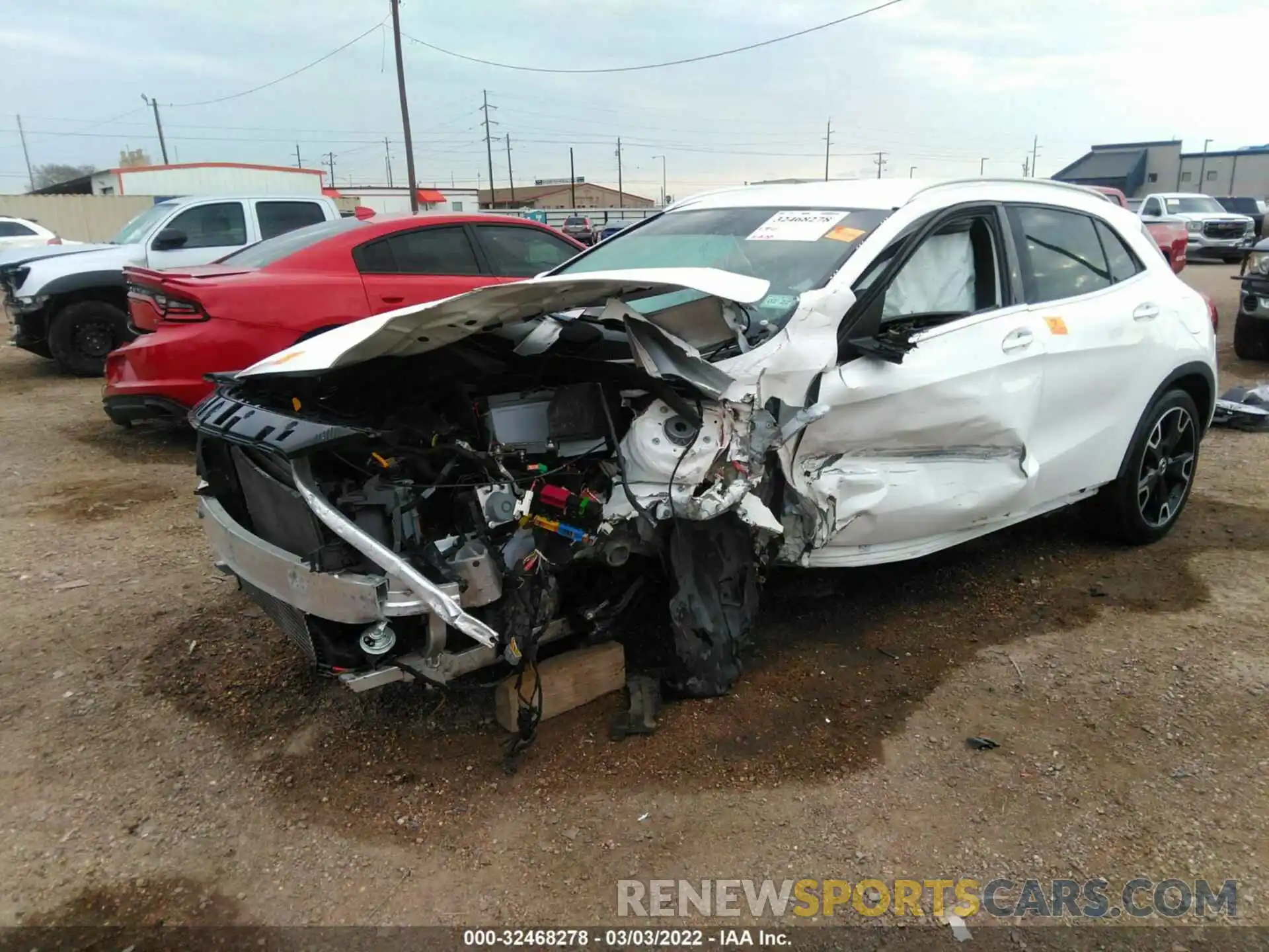 2 Photograph of a damaged car WDCTG4EB0KU002766 MERCEDES-BENZ GLA 2019