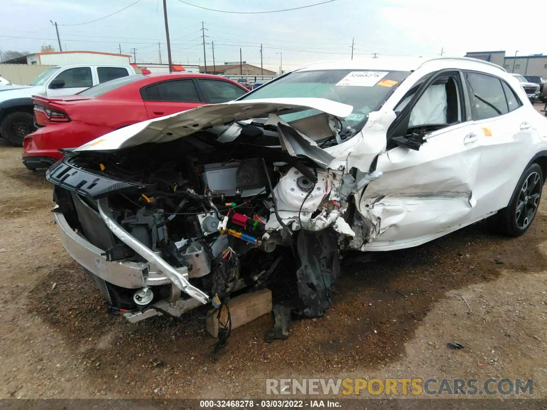 6 Photograph of a damaged car WDCTG4EB0KU002766 MERCEDES-BENZ GLA 2019