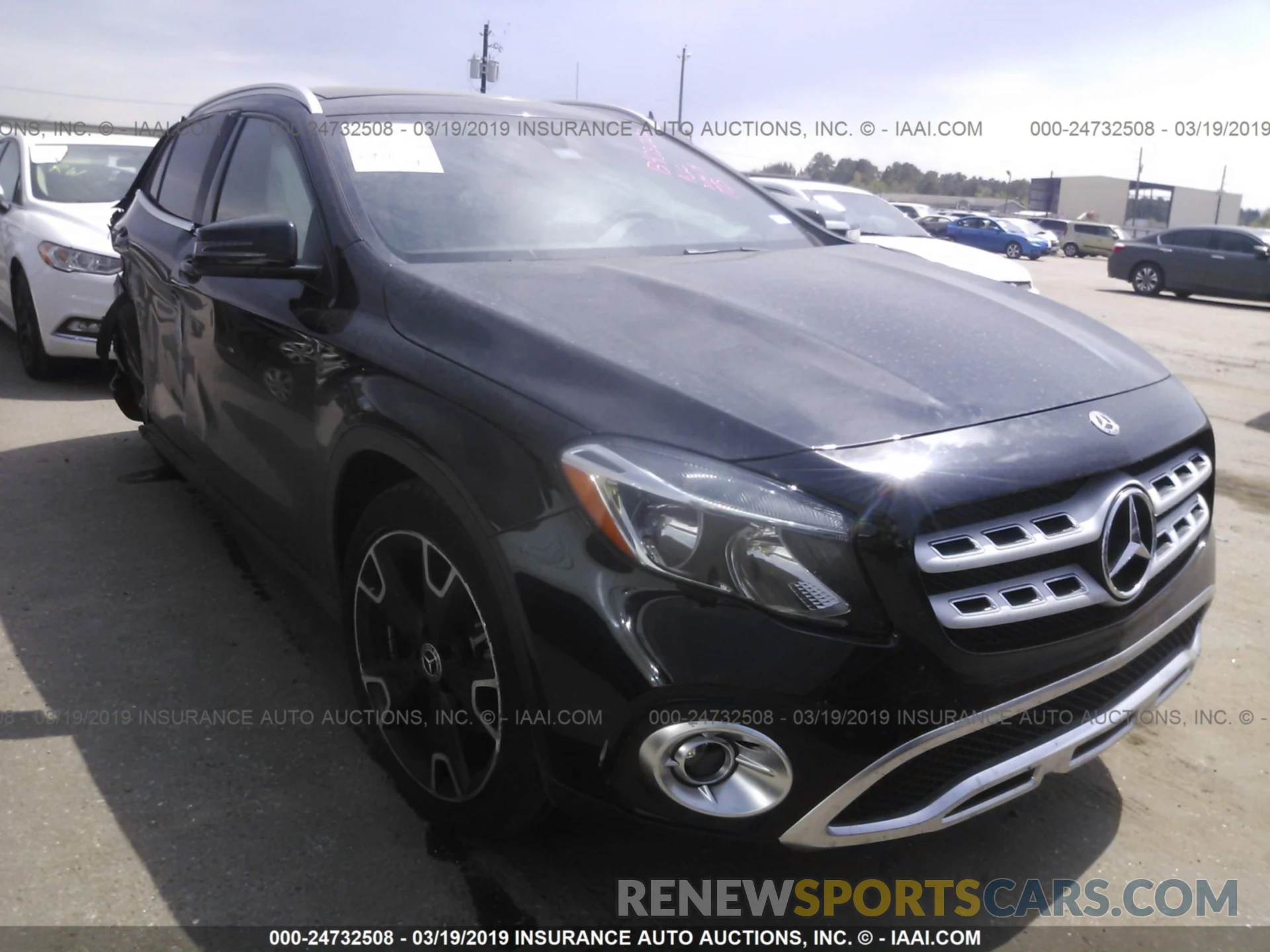 1 Photograph of a damaged car WDCTG4EB0KU008244 MERCEDES-BENZ GLA 2019