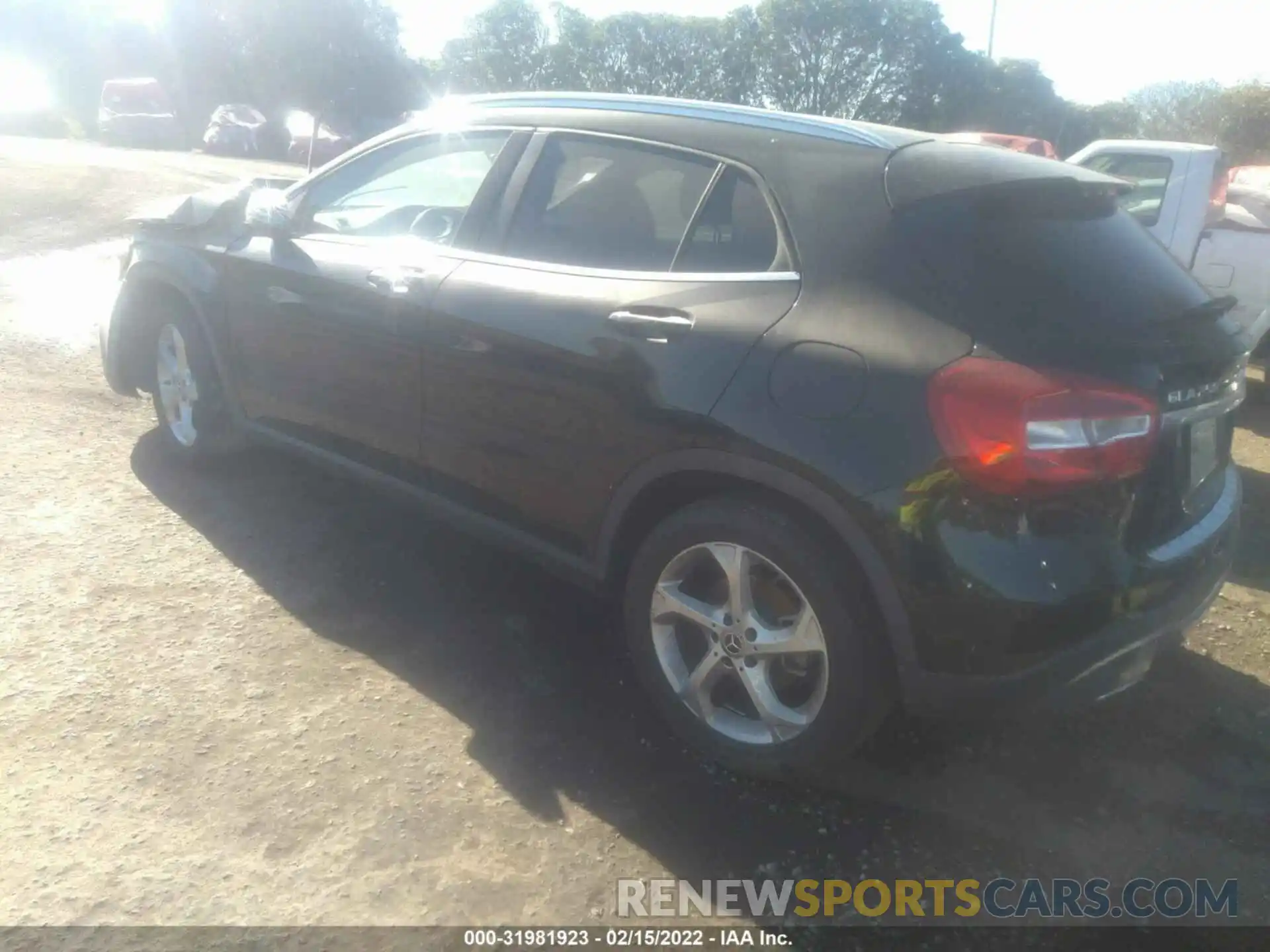 3 Photograph of a damaged car WDCTG4EB0KU008406 MERCEDES-BENZ GLA 2019