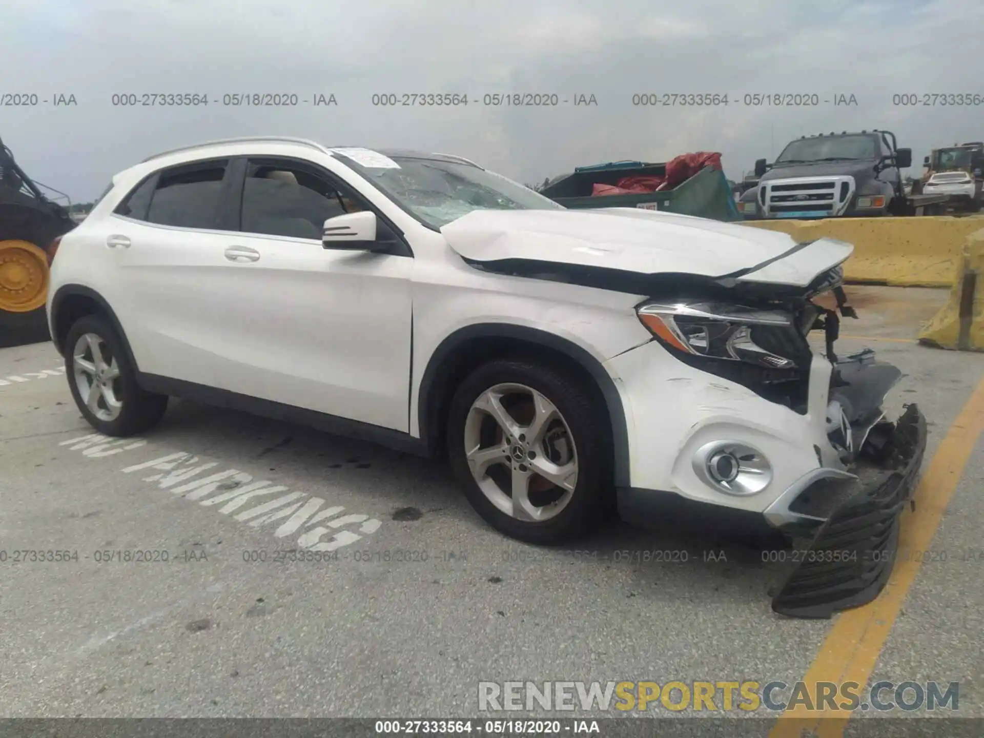 1 Photograph of a damaged car WDCTG4EB0KU013959 MERCEDES-BENZ GLA 2019