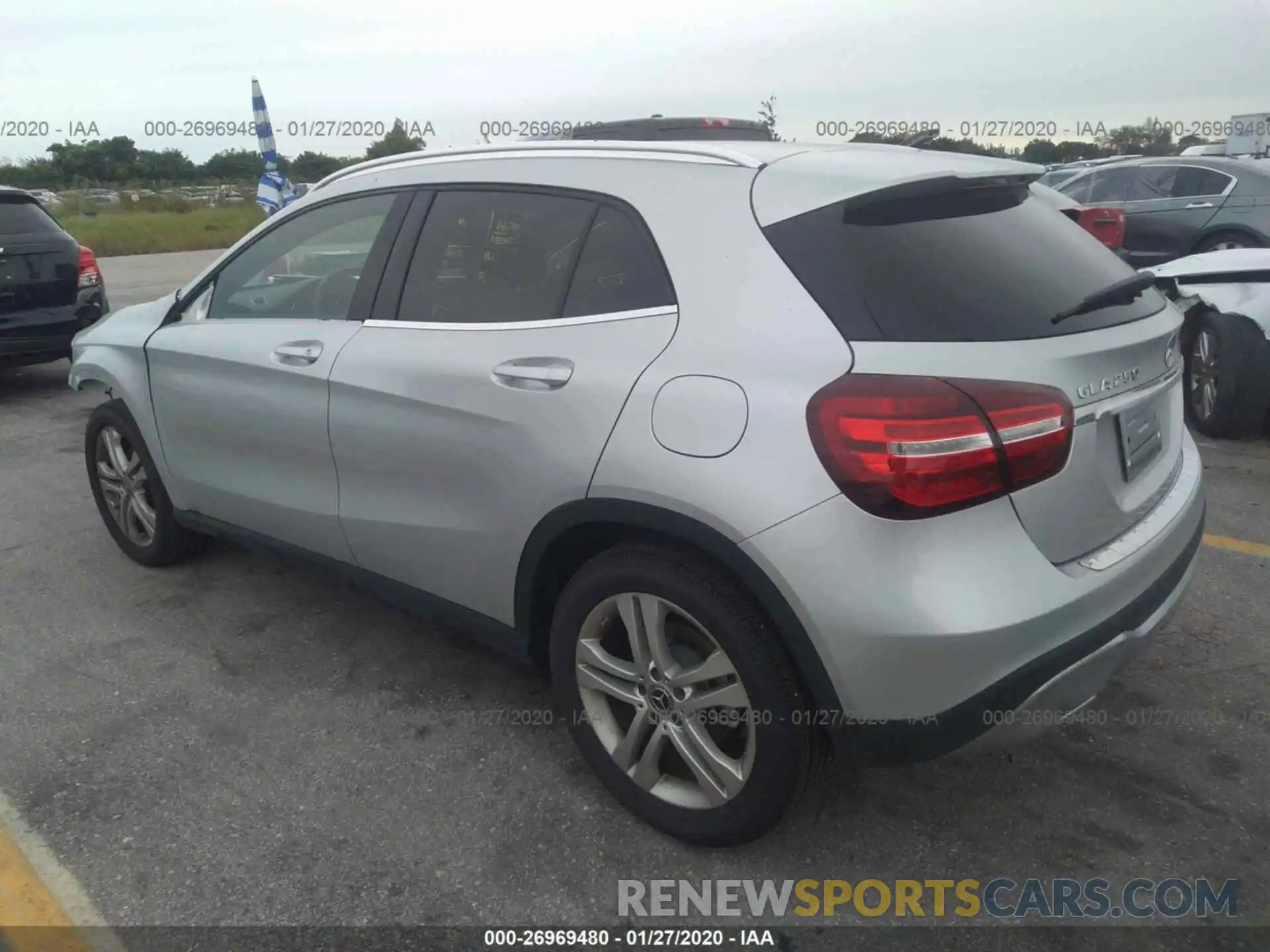 3 Photograph of a damaged car WDCTG4EB0KU014044 MERCEDES-BENZ GLA 2019