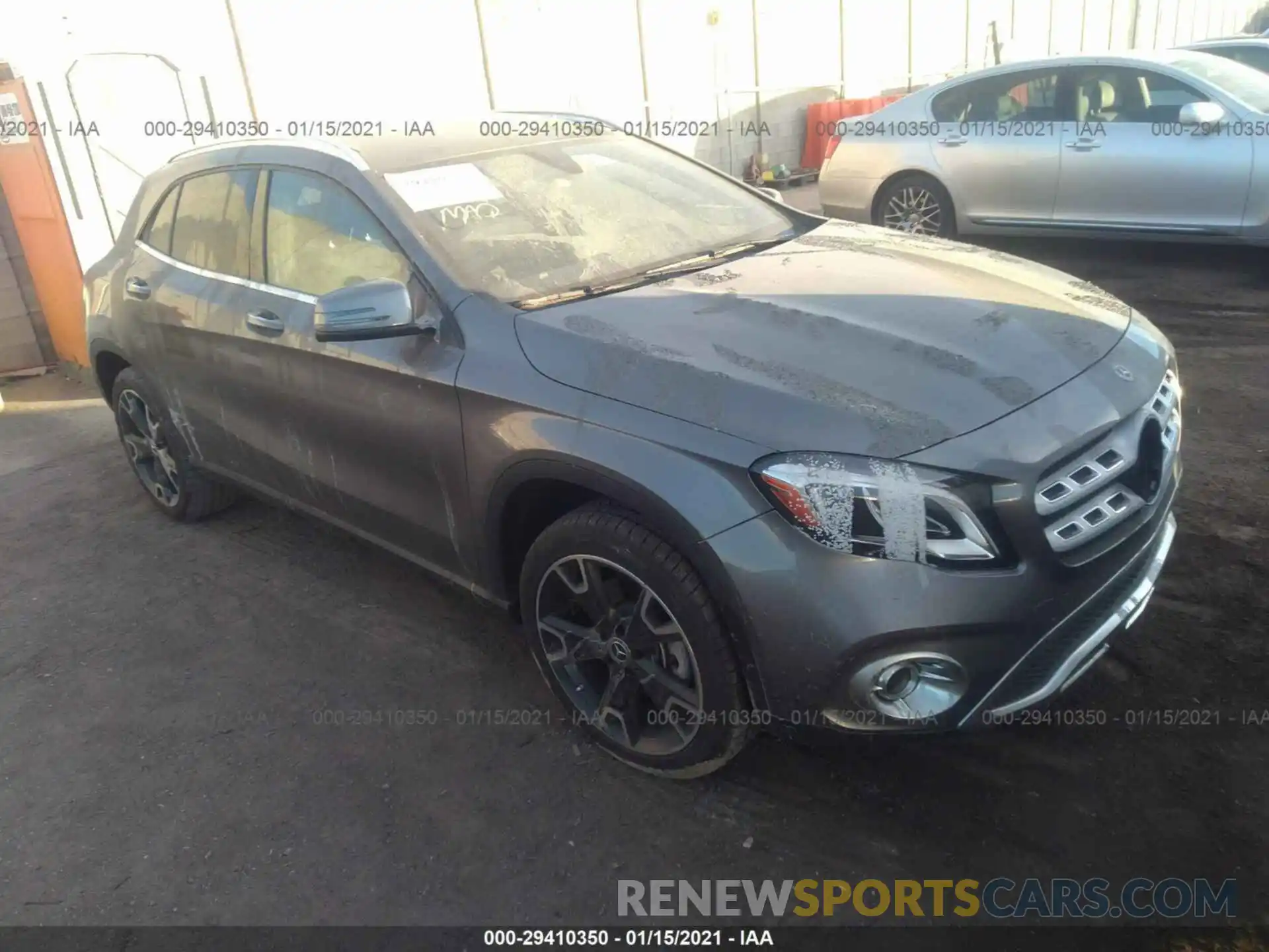 1 Photograph of a damaged car WDCTG4EB1KJ552804 MERCEDES-BENZ GLA 2019