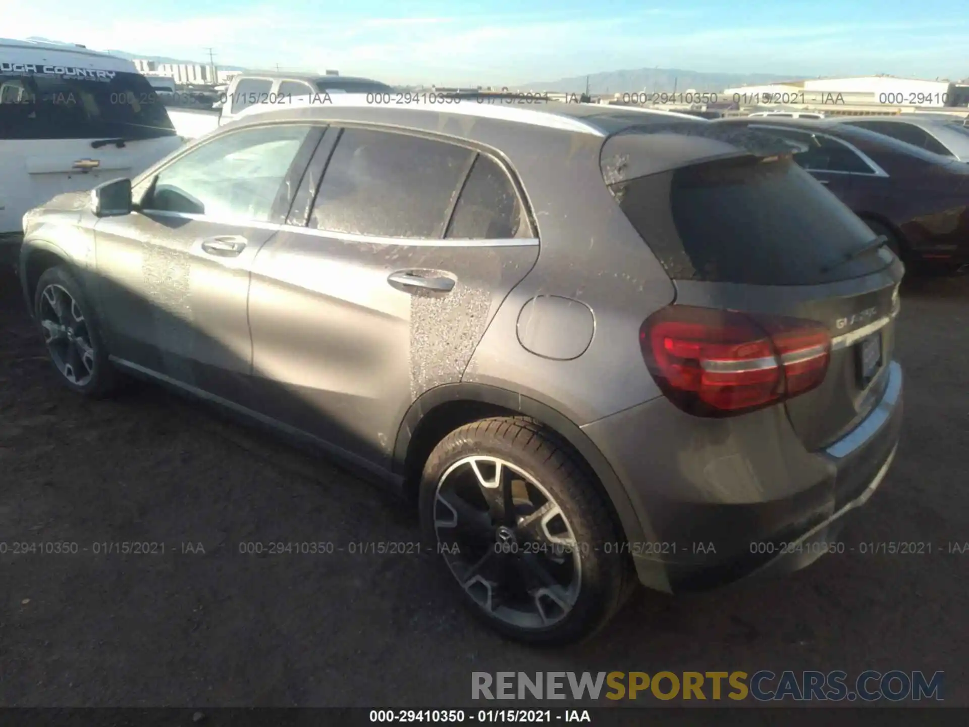 3 Photograph of a damaged car WDCTG4EB1KJ552804 MERCEDES-BENZ GLA 2019