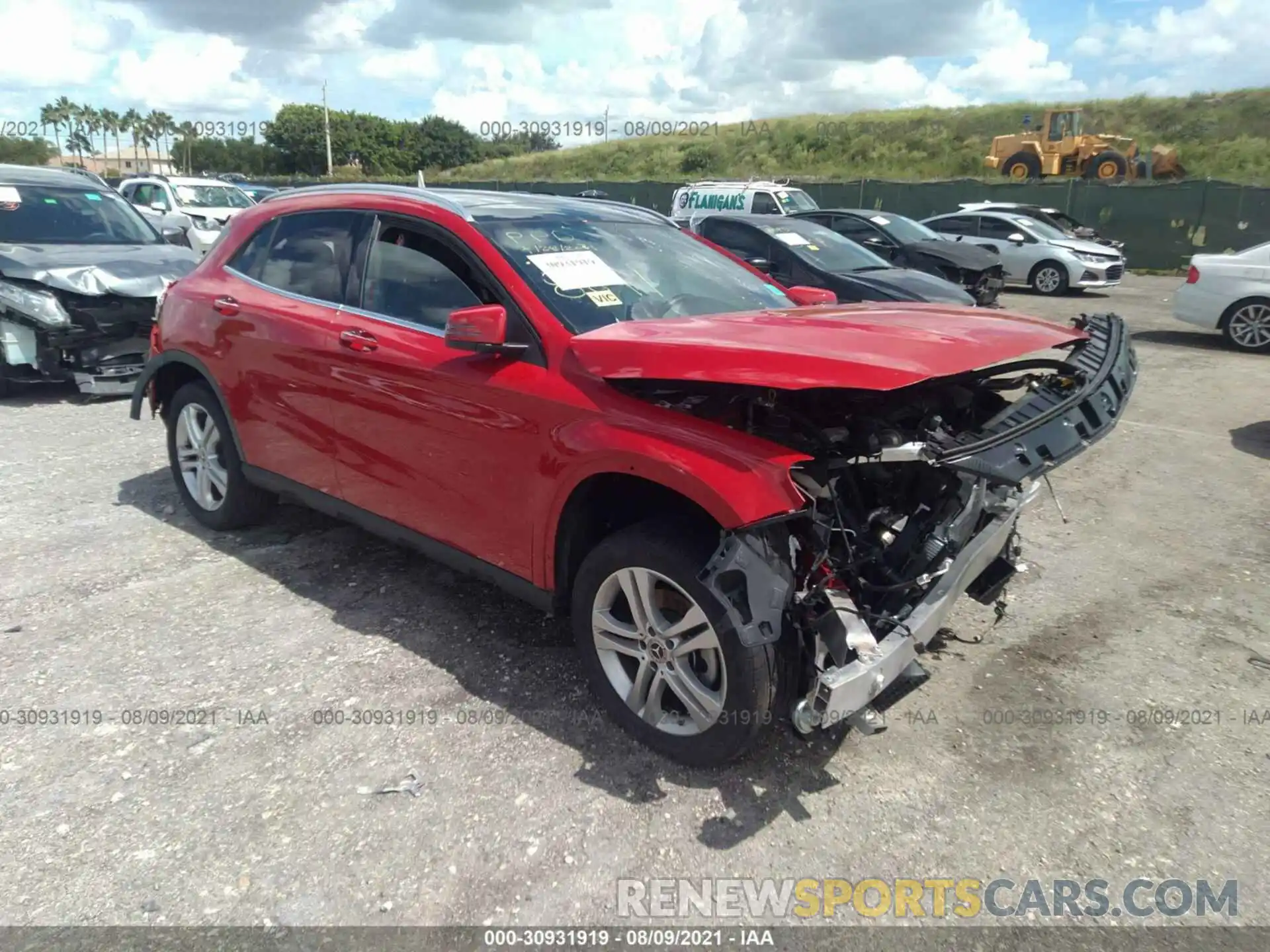 1 Photograph of a damaged car WDCTG4EB1KJ618641 MERCEDES-BENZ GLA 2019