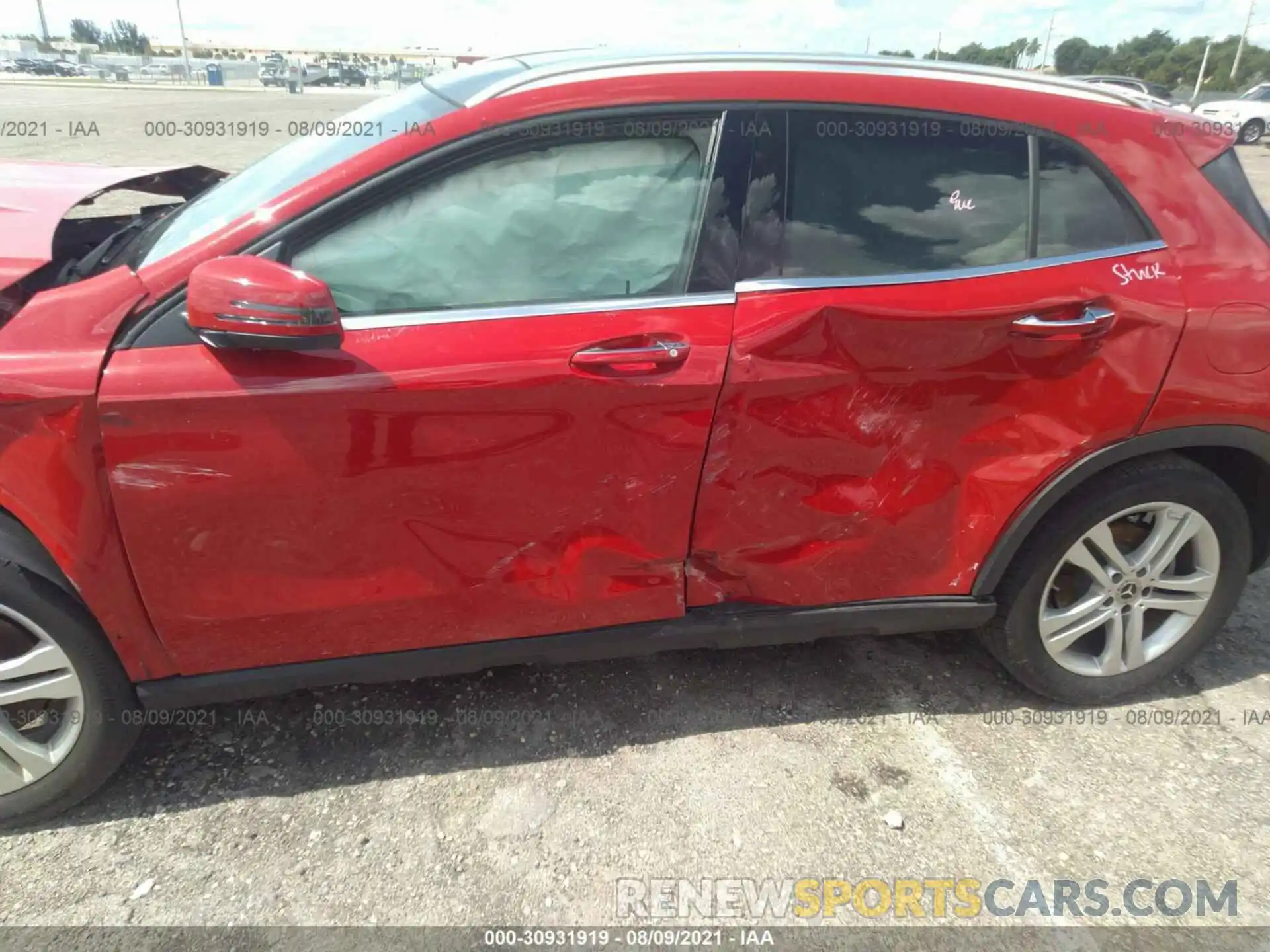 6 Photograph of a damaged car WDCTG4EB1KJ618641 MERCEDES-BENZ GLA 2019