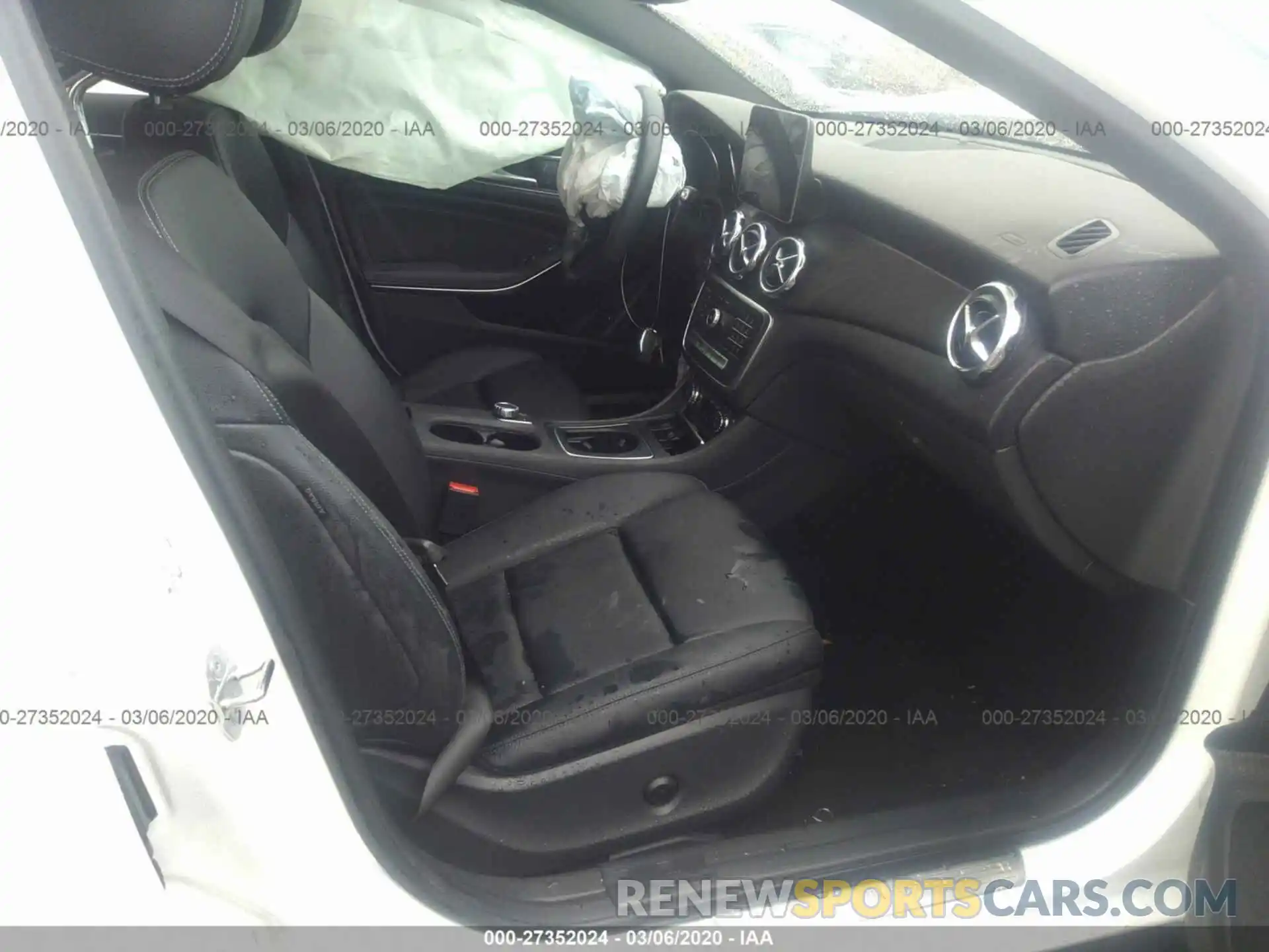 5 Photograph of a damaged car WDCTG4EB1KU000394 MERCEDES-BENZ GLA 2019