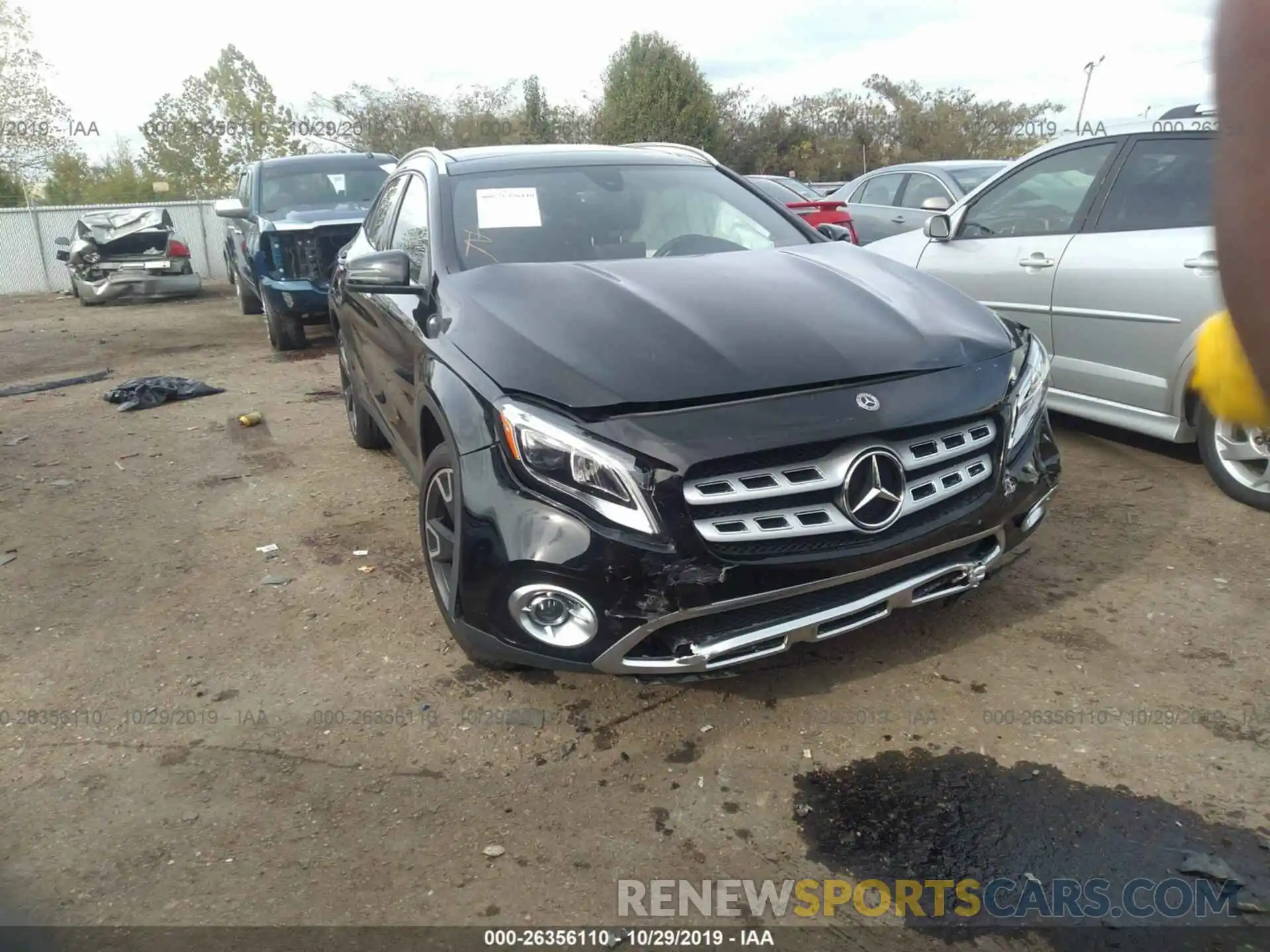 1 Photograph of a damaged car WDCTG4EB1KU000654 MERCEDES-BENZ GLA 2019