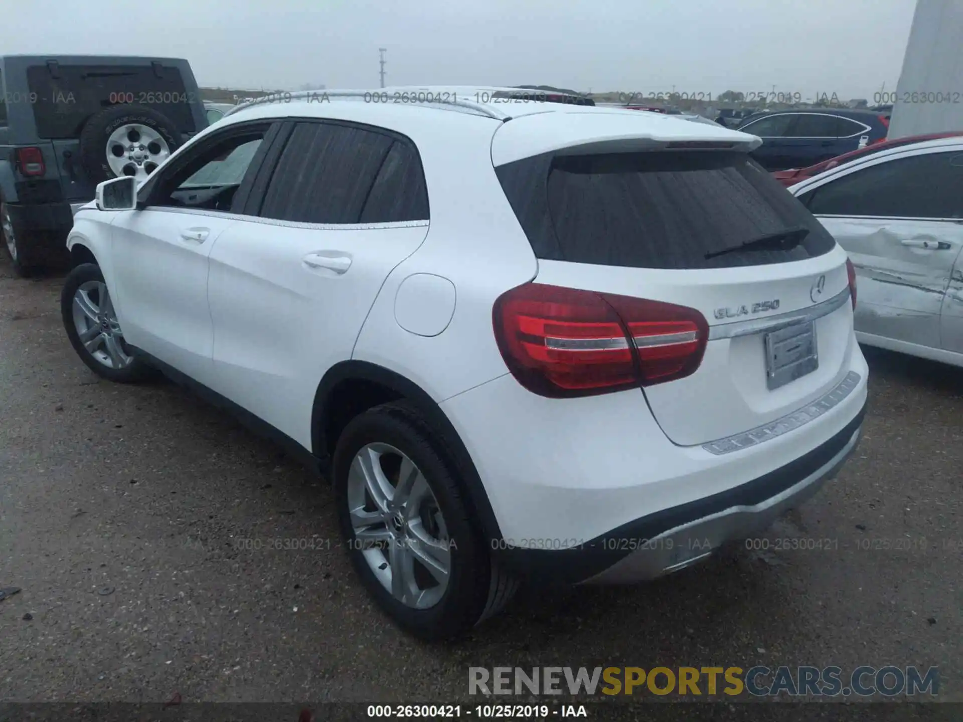 3 Photograph of a damaged car WDCTG4EB1KU002758 MERCEDES-BENZ GLA 2019