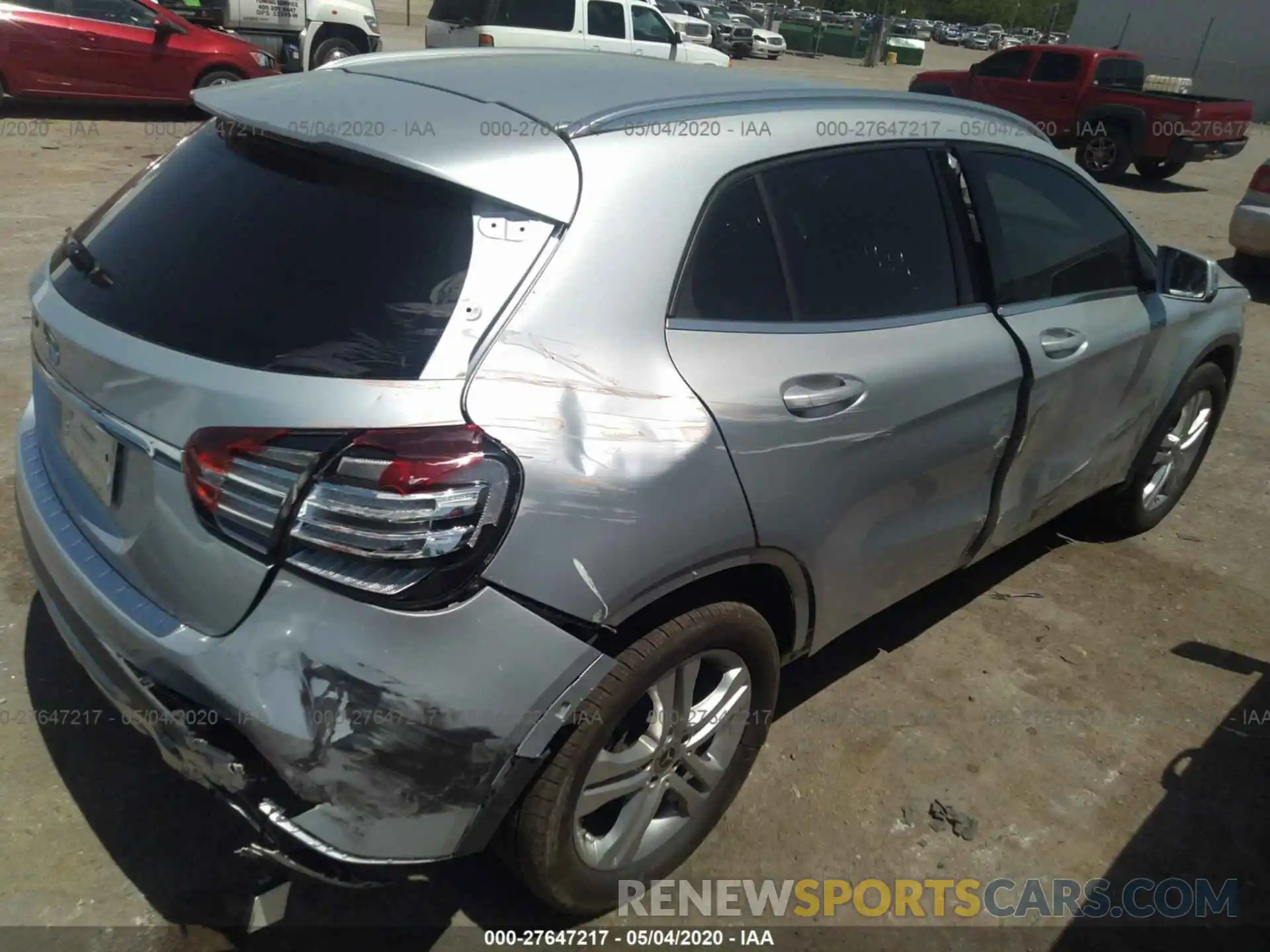 4 Photograph of a damaged car WDCTG4EB1KU007037 MERCEDES-BENZ GLA 2019