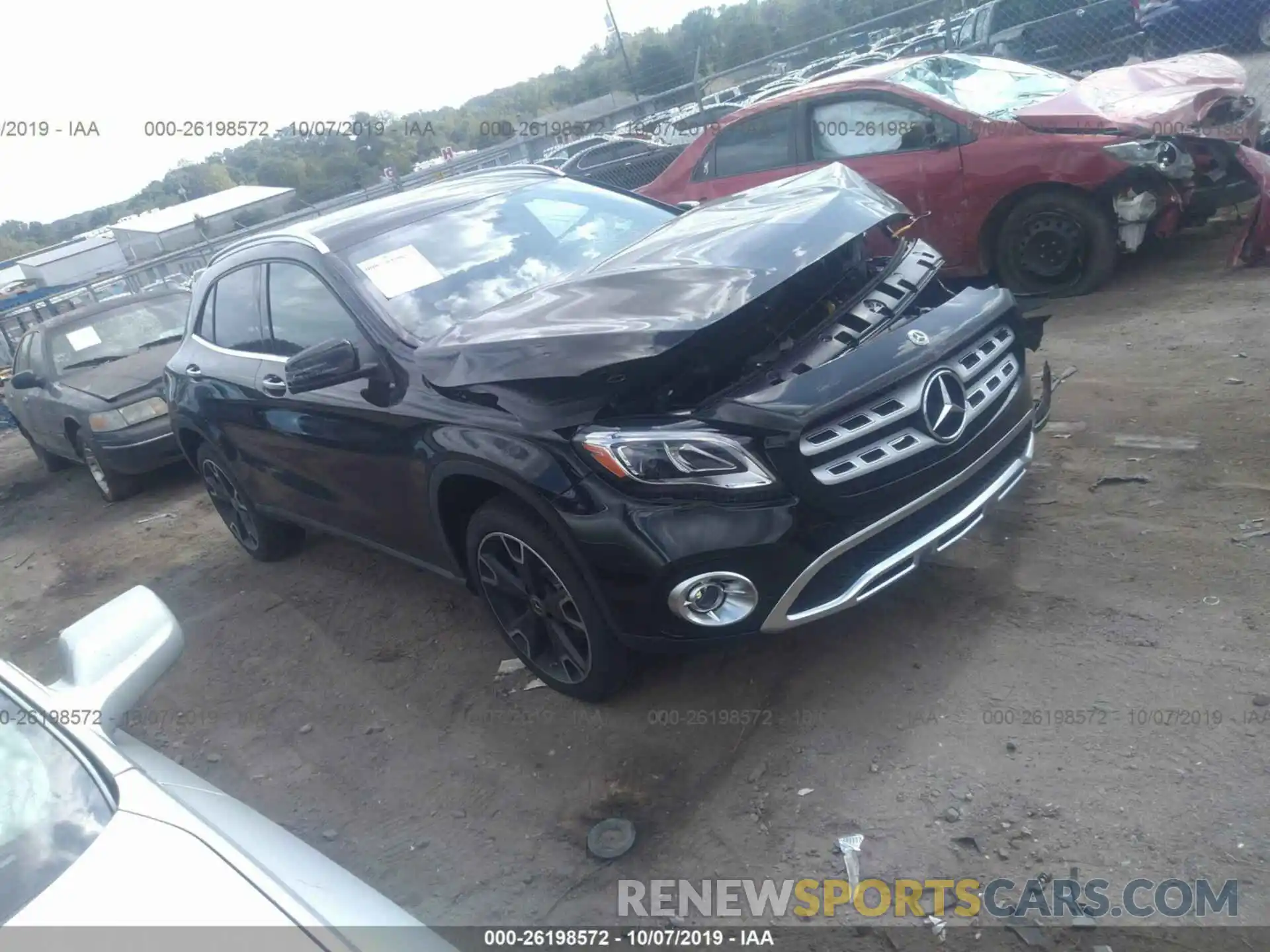 1 Photograph of a damaged car WDCTG4EB1KU013582 MERCEDES-BENZ GLA 2019