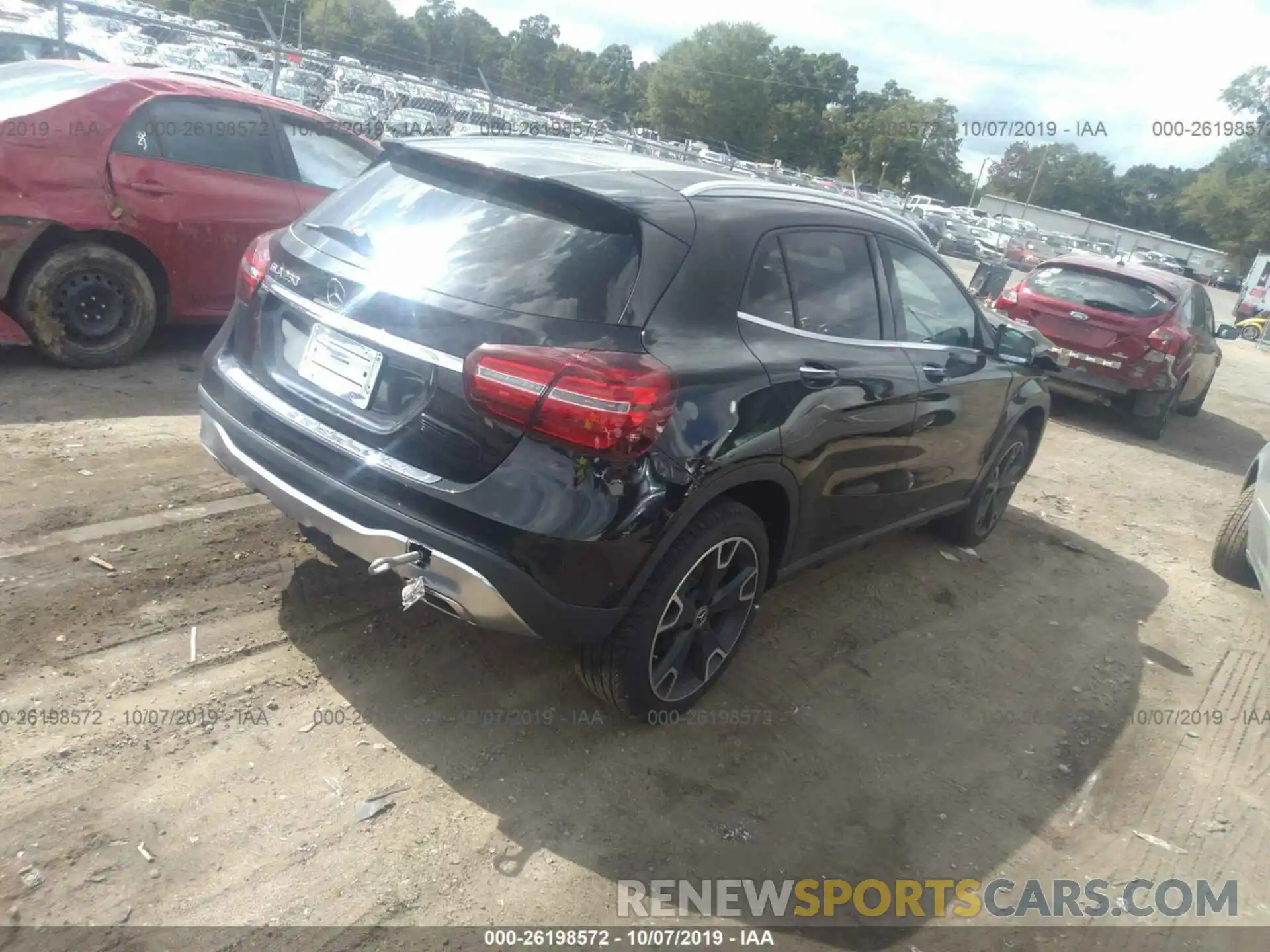 4 Photograph of a damaged car WDCTG4EB1KU013582 MERCEDES-BENZ GLA 2019