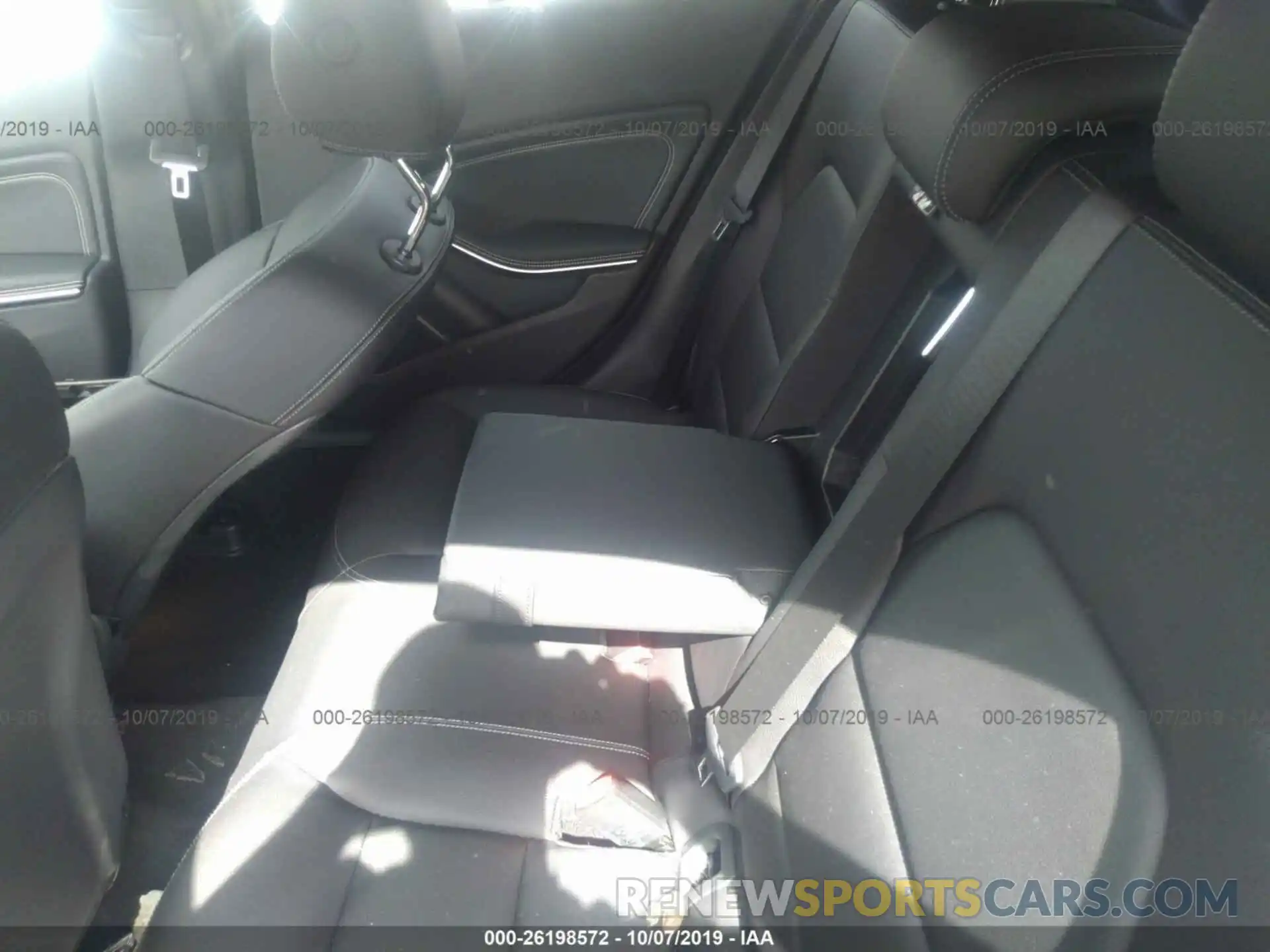 8 Фотография поврежденного автомобиля WDCTG4EB1KU013582 MERCEDES-BENZ GLA 2019