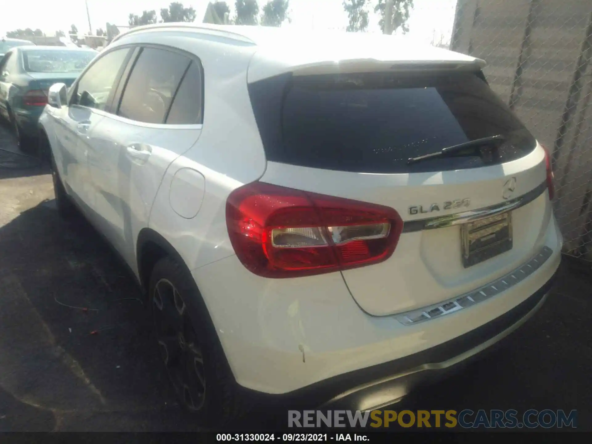 3 Photograph of a damaged car WDCTG4EB2KU001862 MERCEDES-BENZ GLA 2019