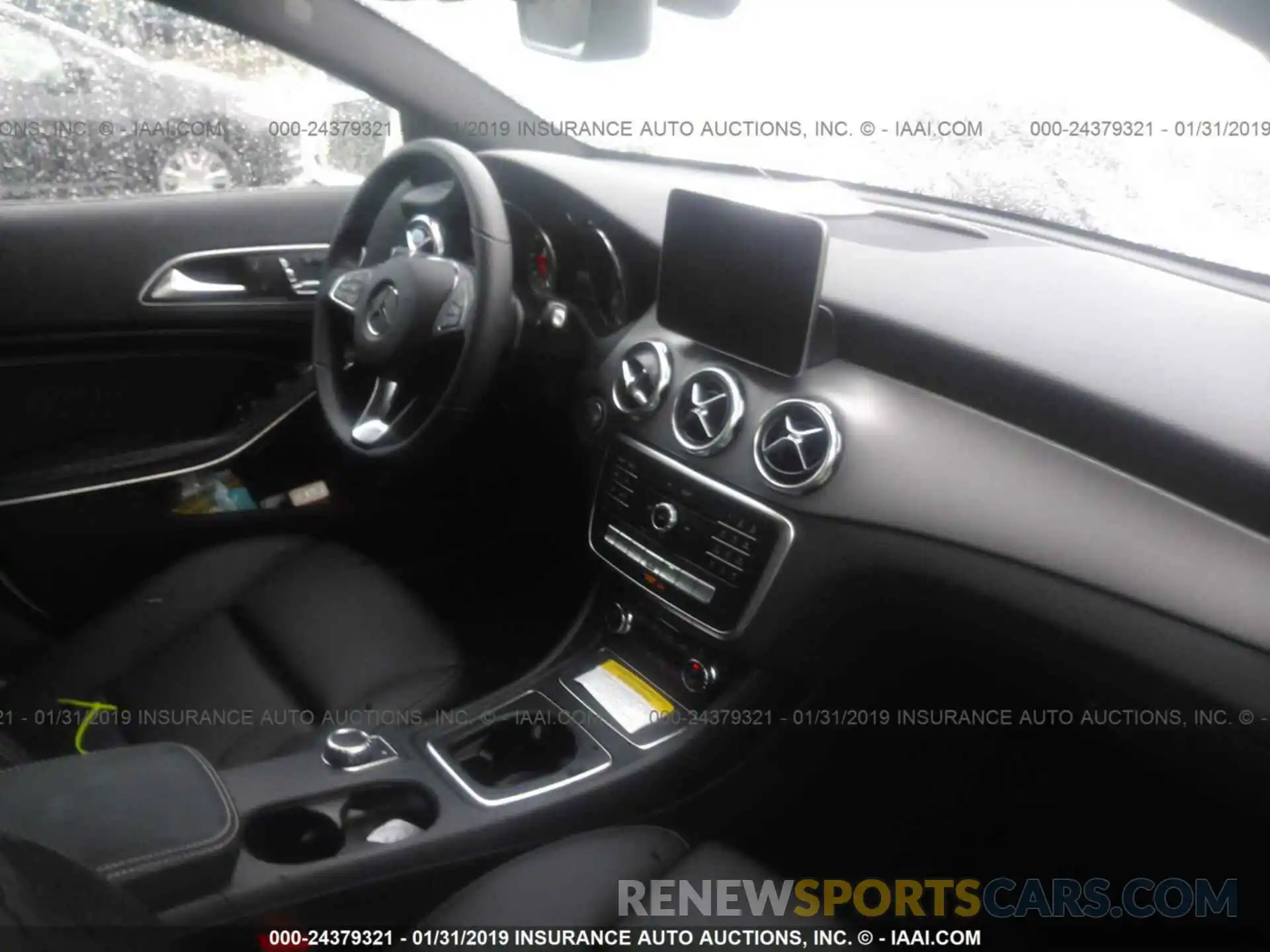 5 Photograph of a damaged car WDCTG4EB2KU002073 MERCEDES-BENZ GLA 2019