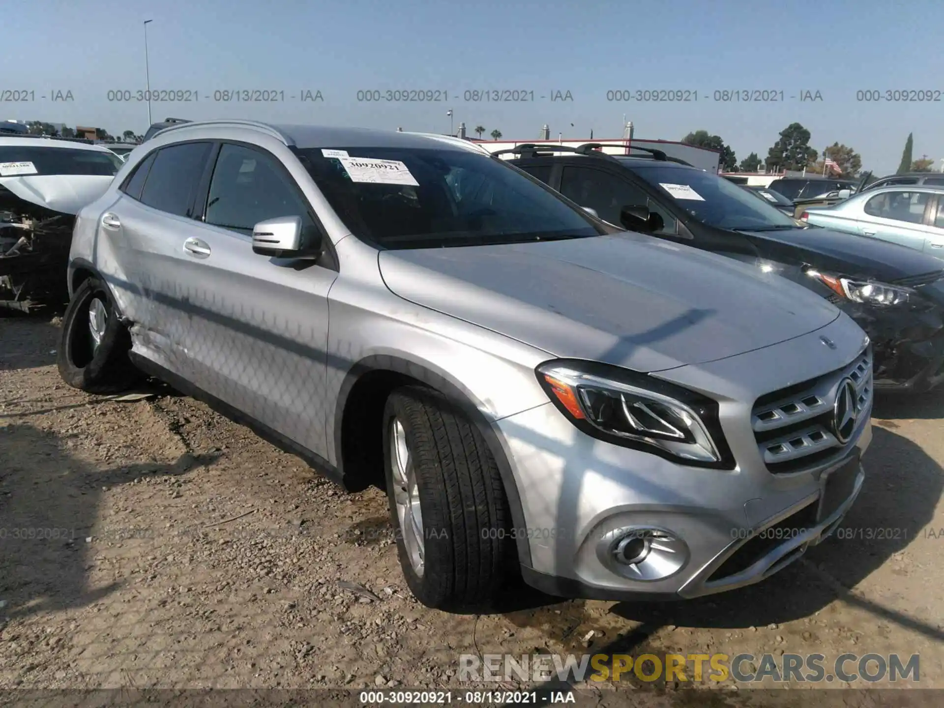 1 Фотография поврежденного автомобиля WDCTG4EB2KU003885 MERCEDES-BENZ GLA 2019