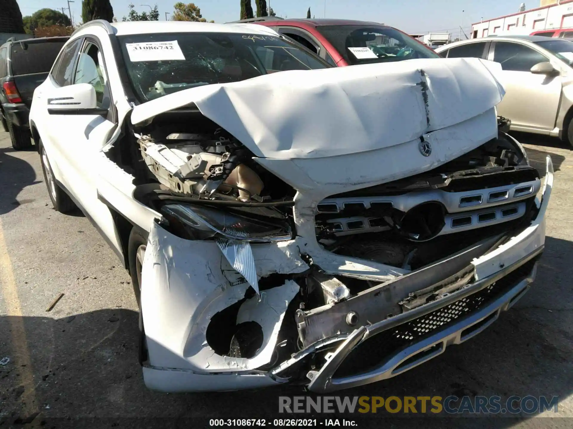 1 Photograph of a damaged car WDCTG4EB2KU004504 MERCEDES-BENZ GLA 2019