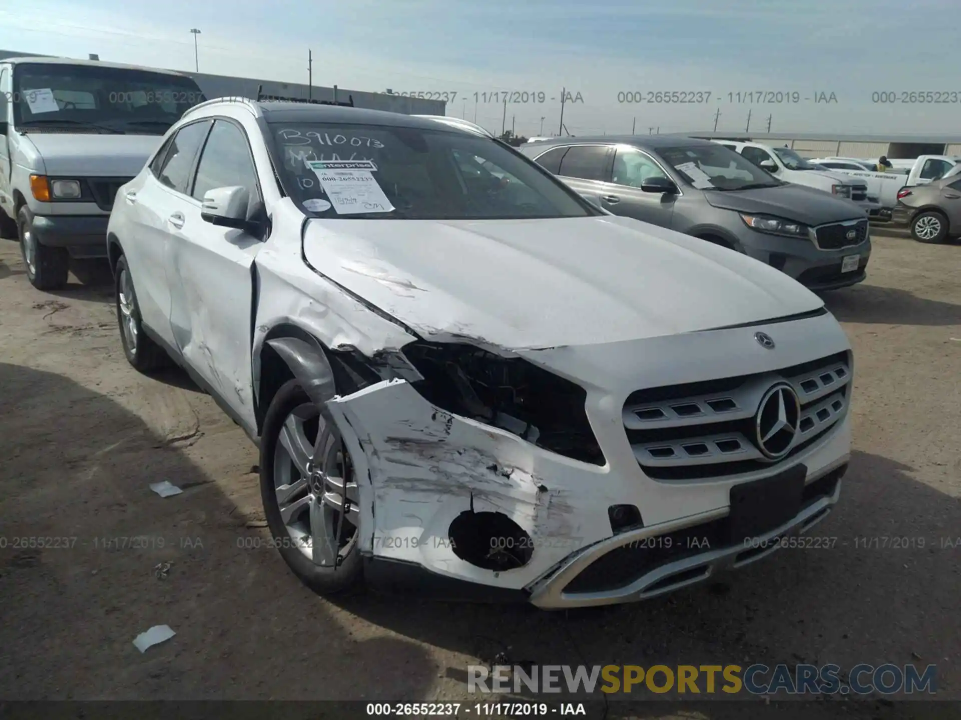 1 Photograph of a damaged car WDCTG4EB2KU009704 MERCEDES-BENZ GLA 2019