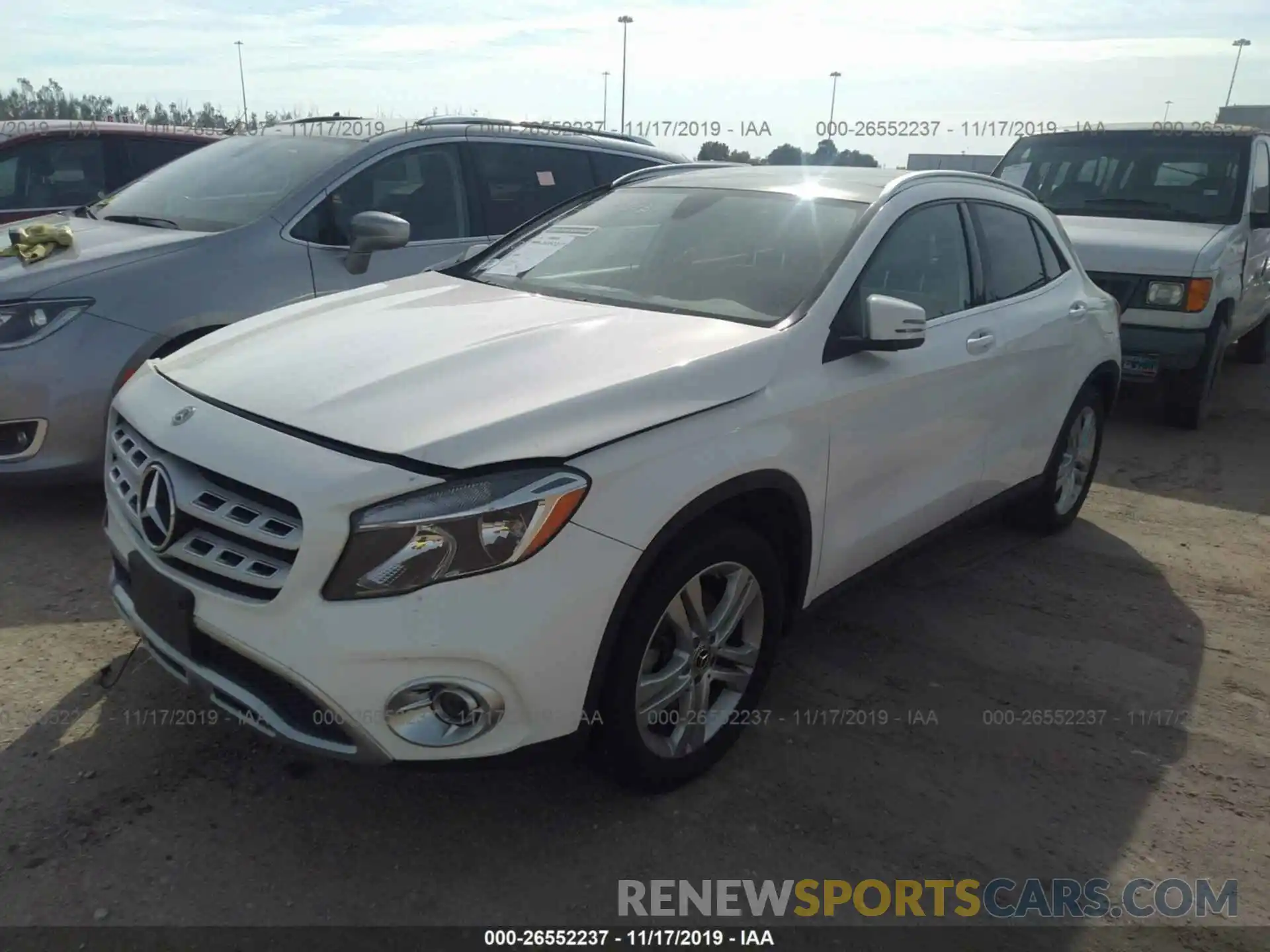 2 Фотография поврежденного автомобиля WDCTG4EB2KU009704 MERCEDES-BENZ GLA 2019