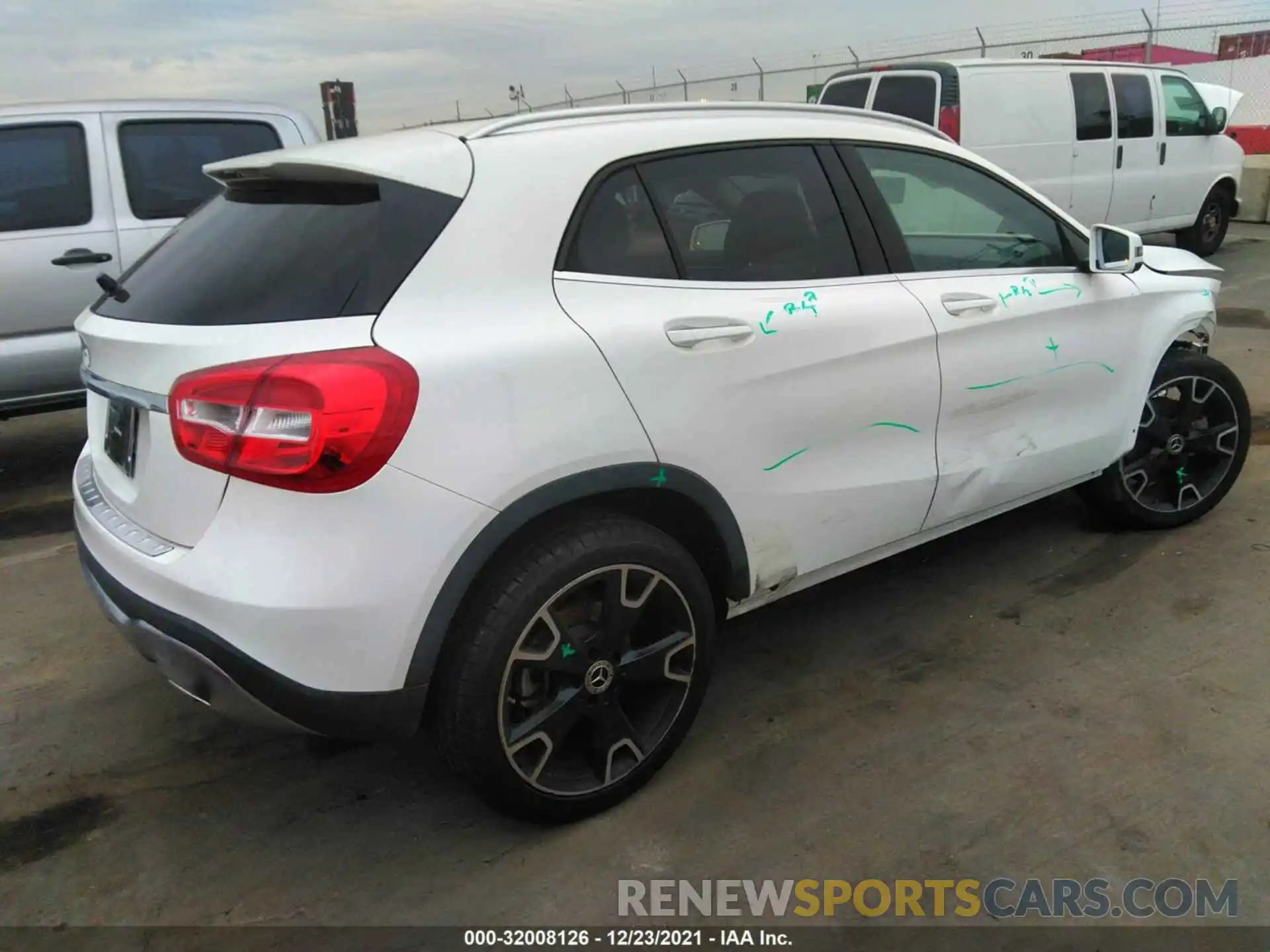 4 Фотография поврежденного автомобиля WDCTG4EB2KU012876 MERCEDES-BENZ GLA 2019