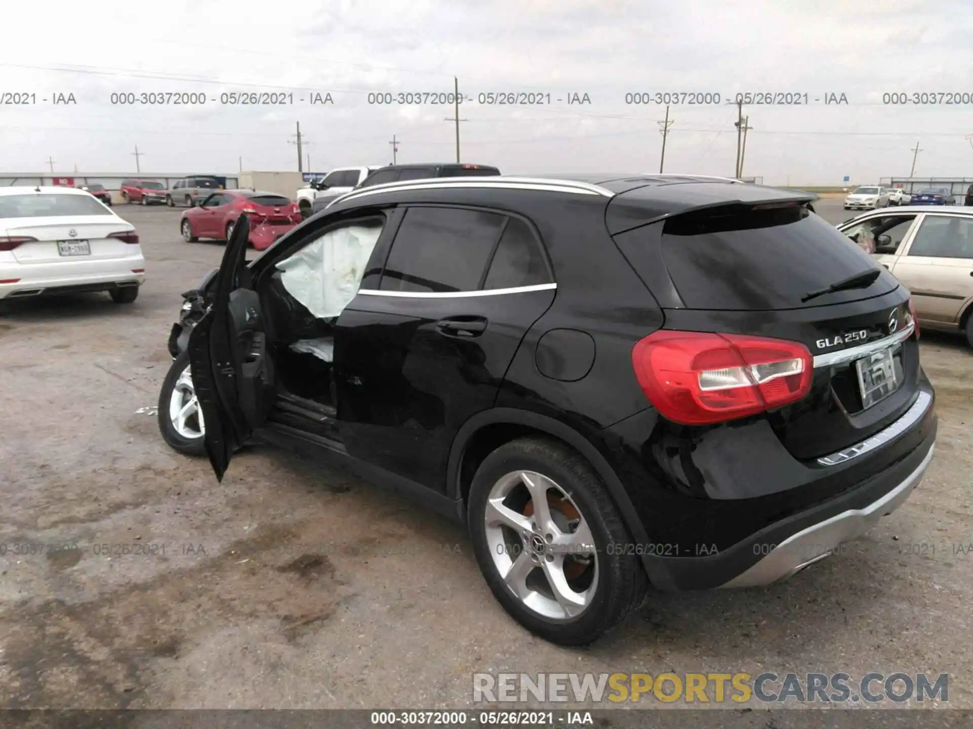 3 Photograph of a damaged car WDCTG4EB3KJ532621 MERCEDES-BENZ GLA 2019