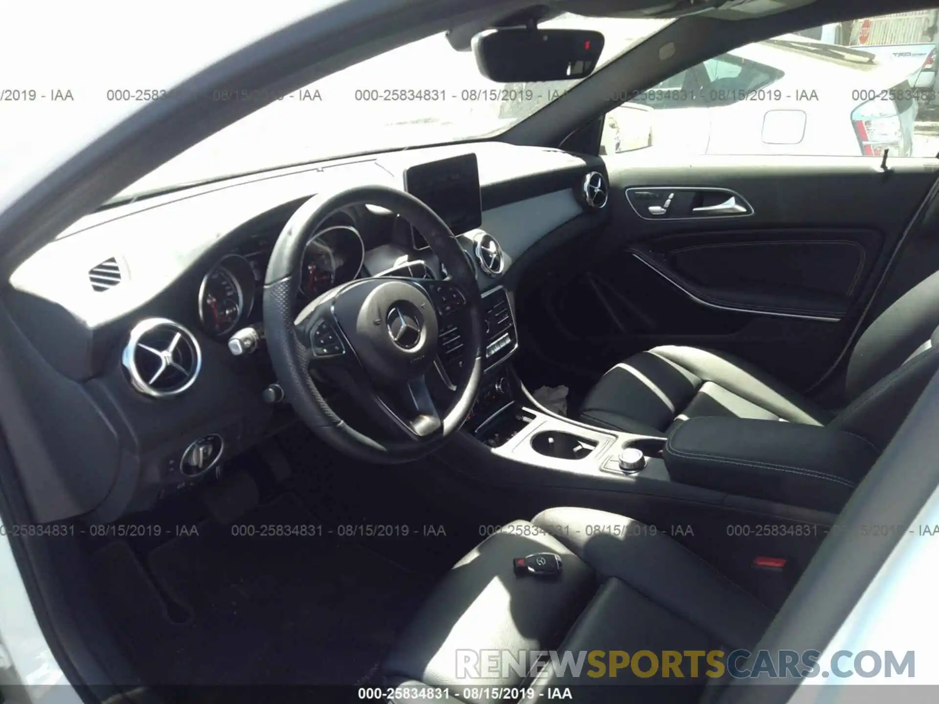 5 Photograph of a damaged car WDCTG4EB3KJ551542 MERCEDES-BENZ GLA 2019