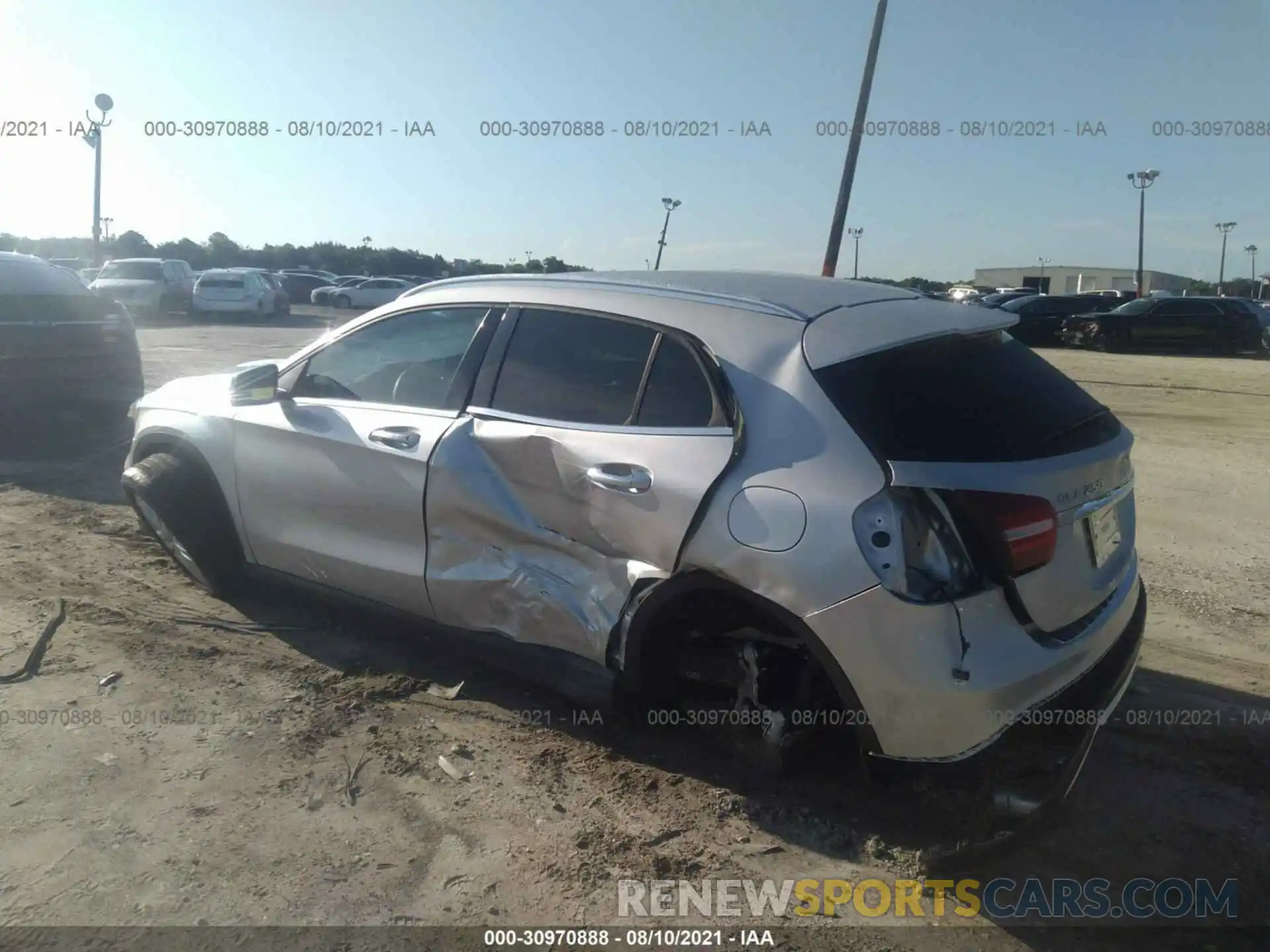 3 Photograph of a damaged car WDCTG4EB3KJ578689 MERCEDES-BENZ GLA 2019