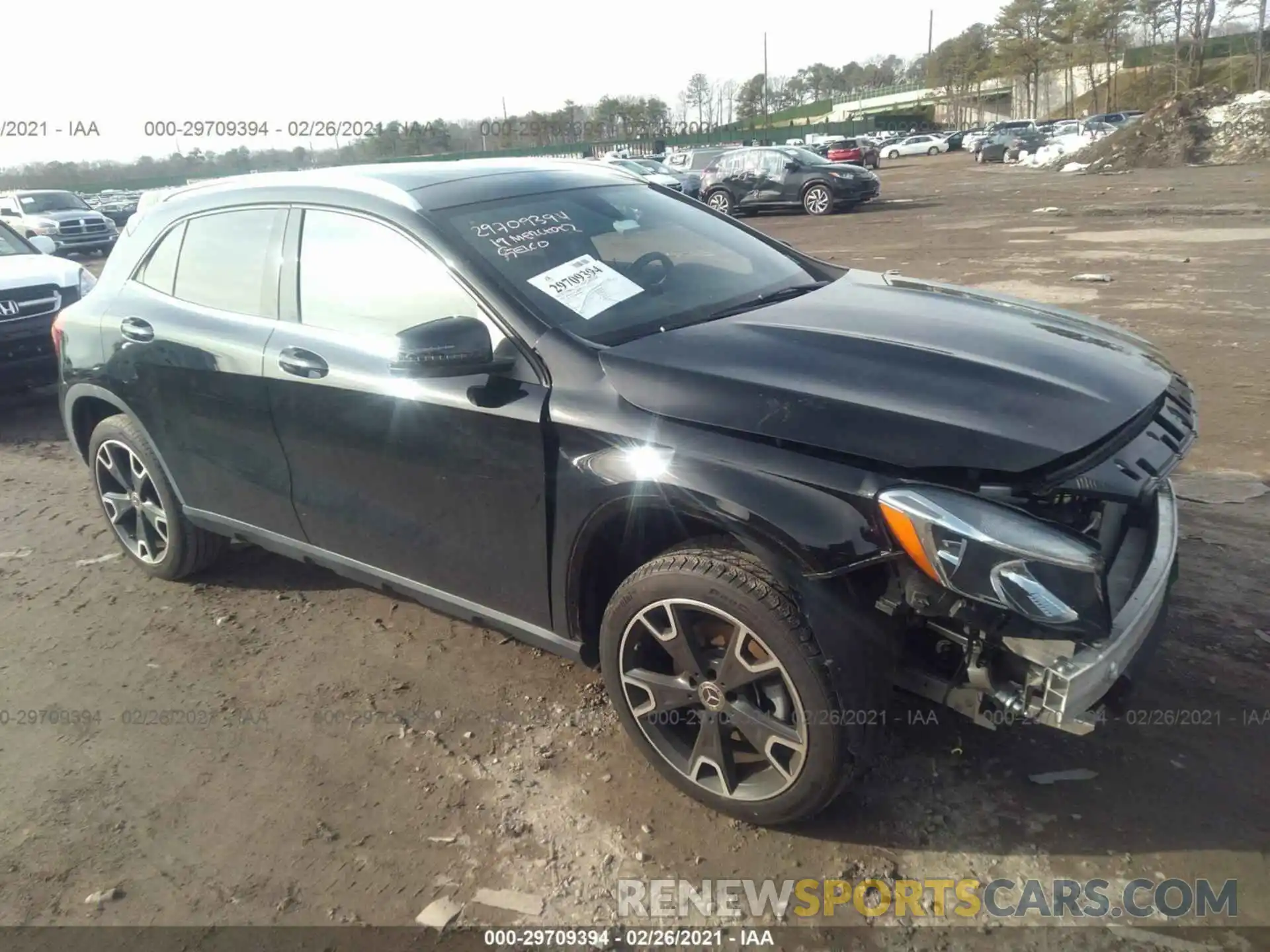 1 Photograph of a damaged car WDCTG4EB3KU018248 MERCEDES-BENZ GLA 2019