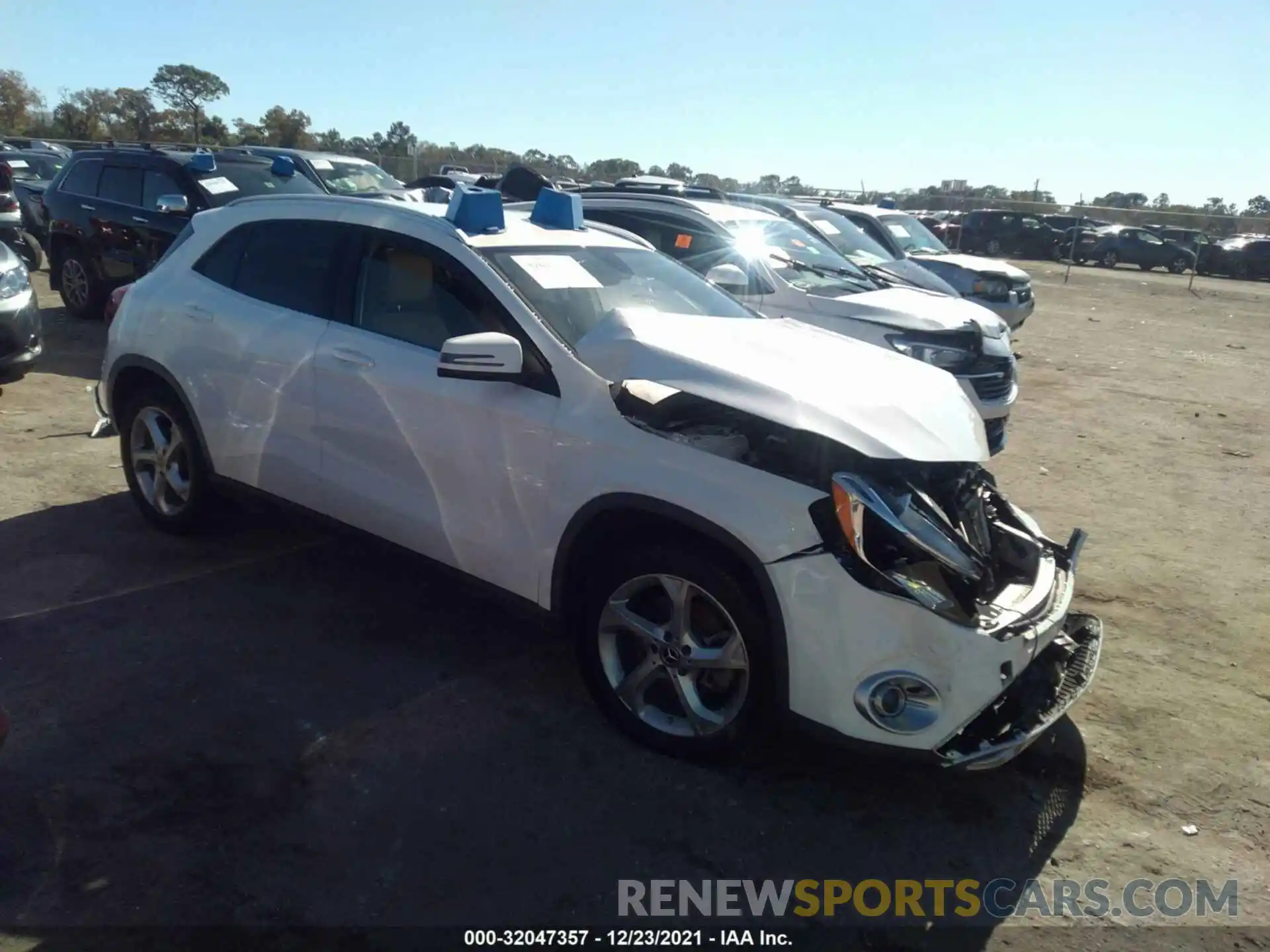 1 Photograph of a damaged car WDCTG4EB4KU000387 MERCEDES-BENZ GLA 2019