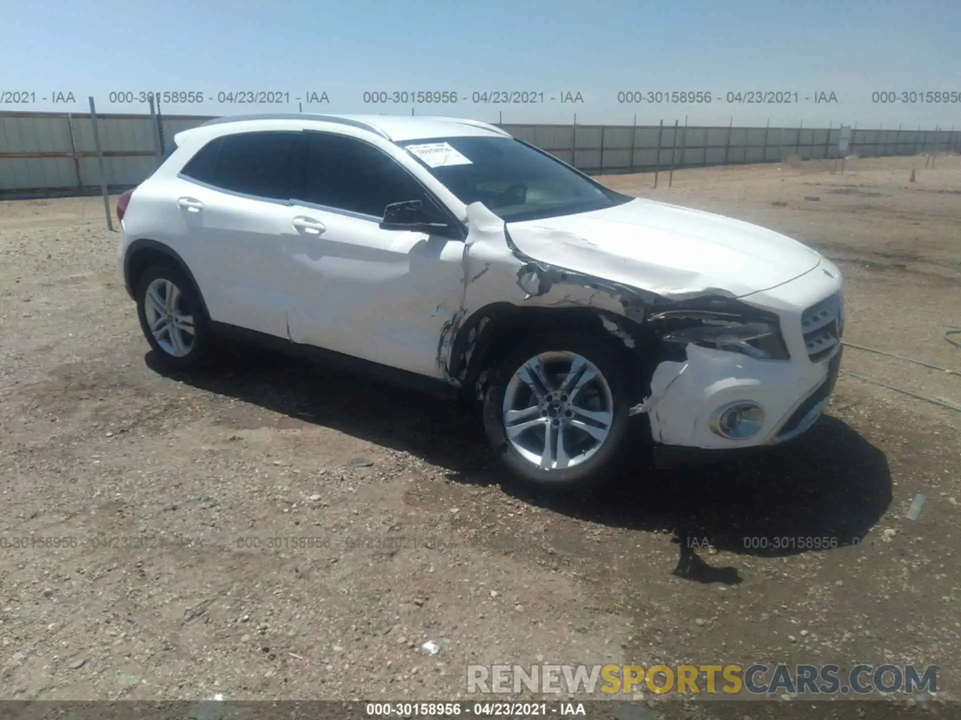 1 Photograph of a damaged car WDCTG4EB4KU000390 MERCEDES-BENZ GLA 2019