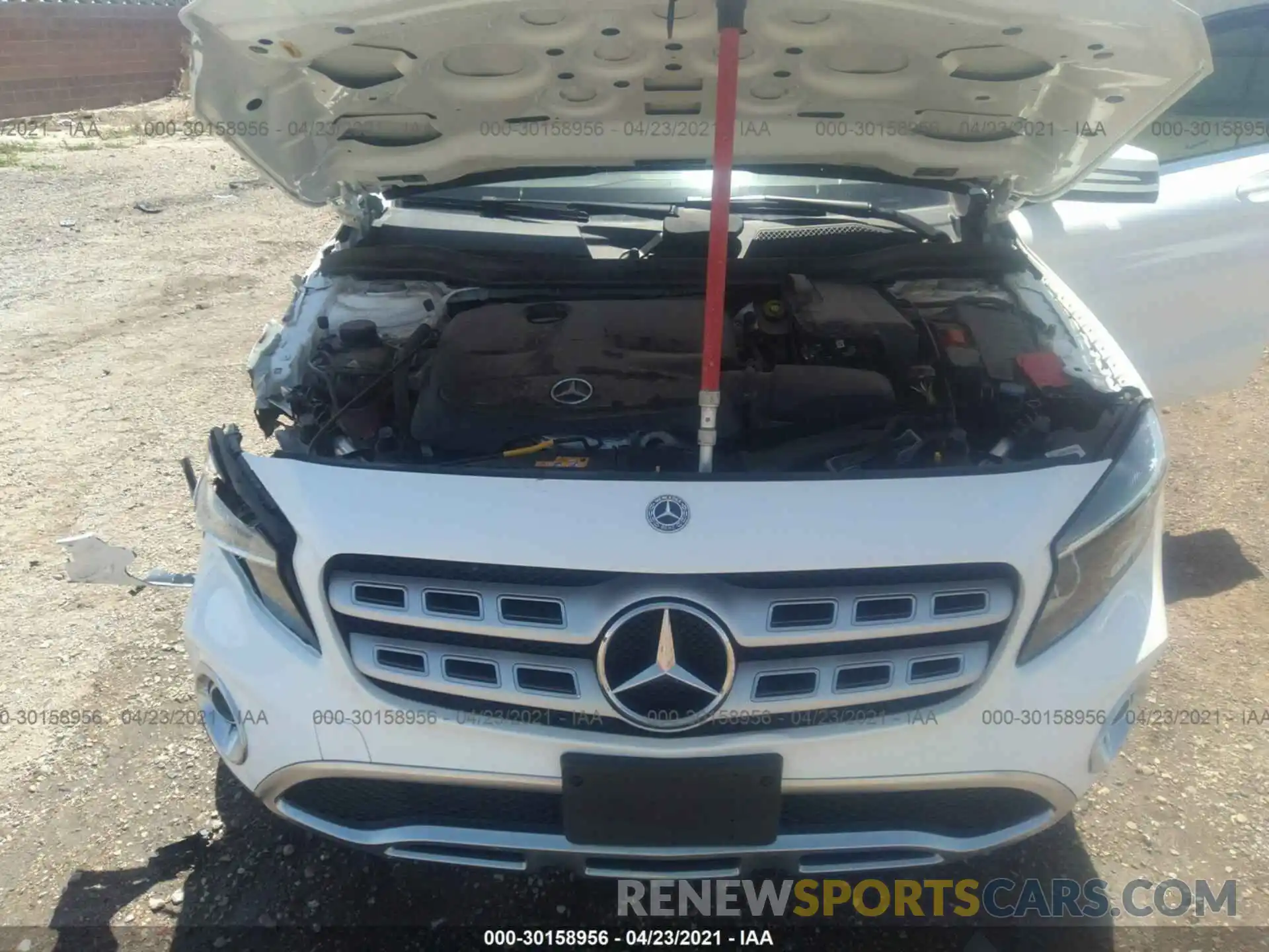 10 Photograph of a damaged car WDCTG4EB4KU000390 MERCEDES-BENZ GLA 2019