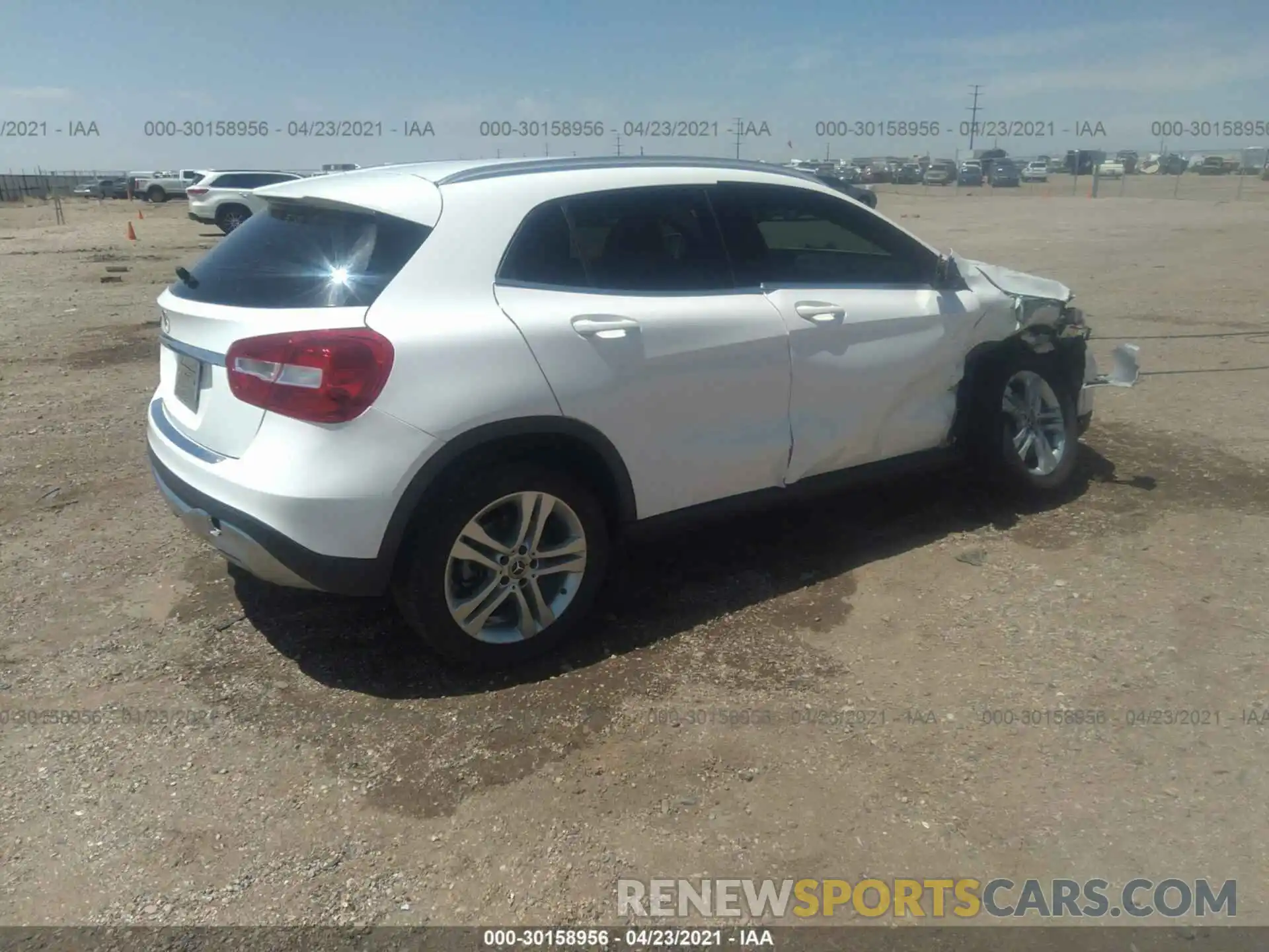 4 Photograph of a damaged car WDCTG4EB4KU000390 MERCEDES-BENZ GLA 2019