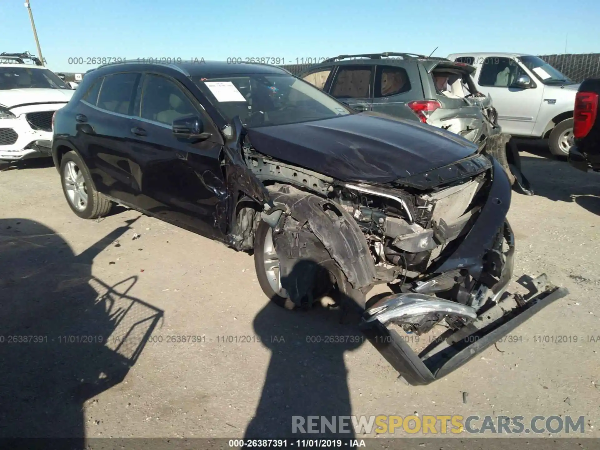 1 Photograph of a damaged car WDCTG4EB4KU002608 MERCEDES-BENZ GLA 2019