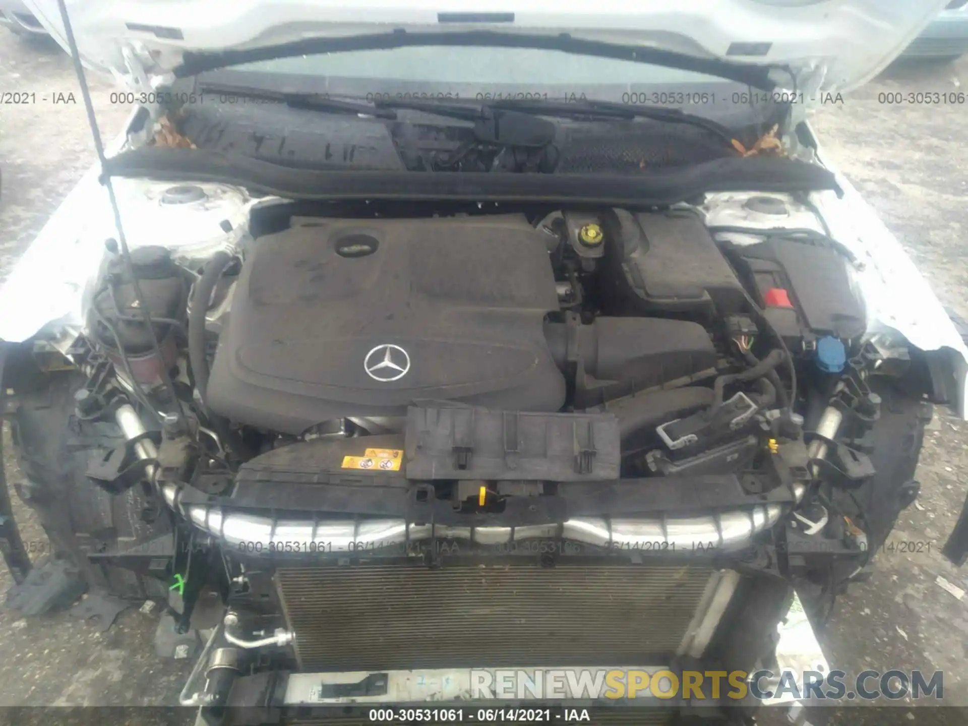 10 Photograph of a damaged car WDCTG4EB4KU003404 MERCEDES-BENZ GLA 2019