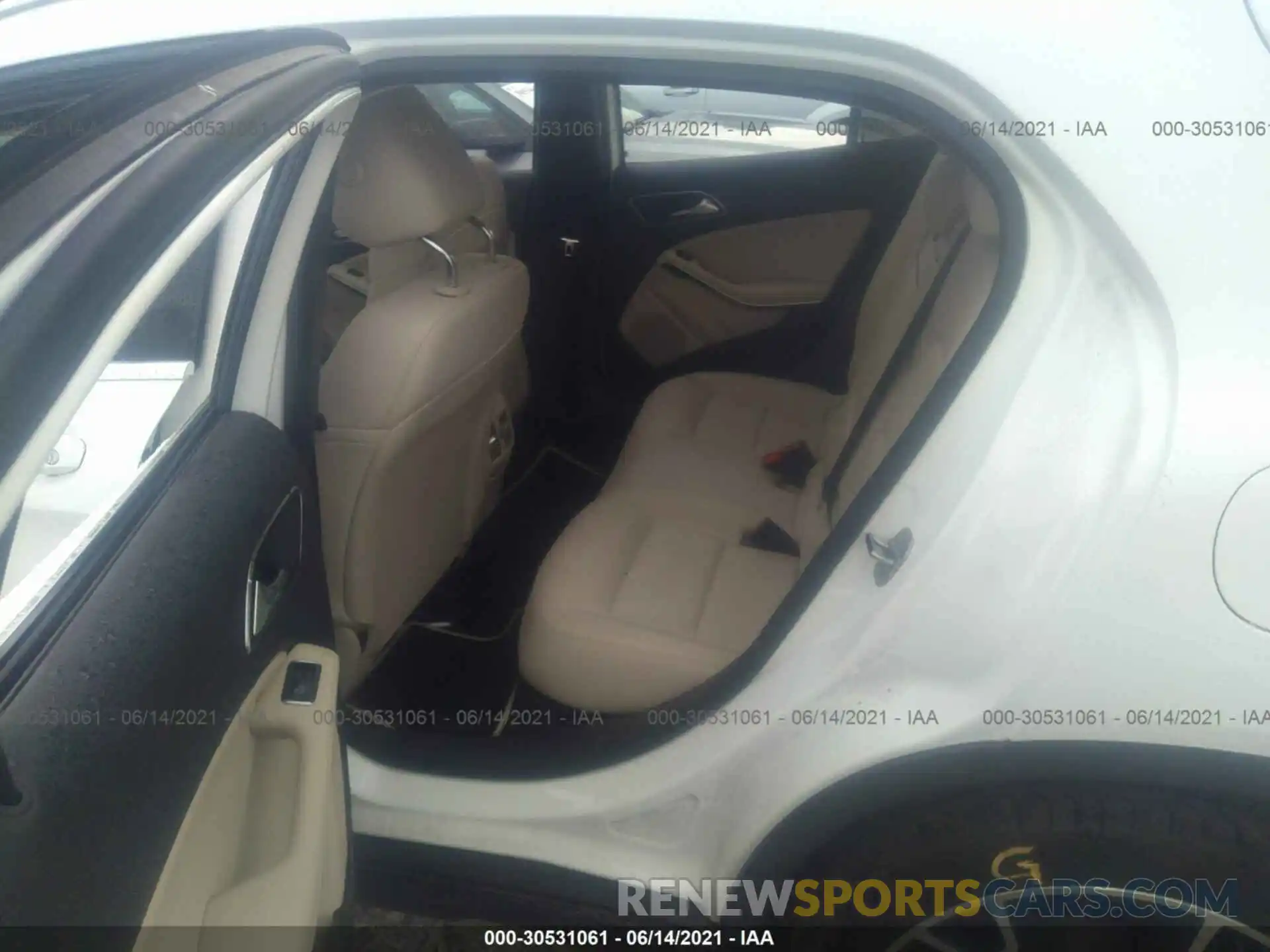 8 Photograph of a damaged car WDCTG4EB4KU003404 MERCEDES-BENZ GLA 2019