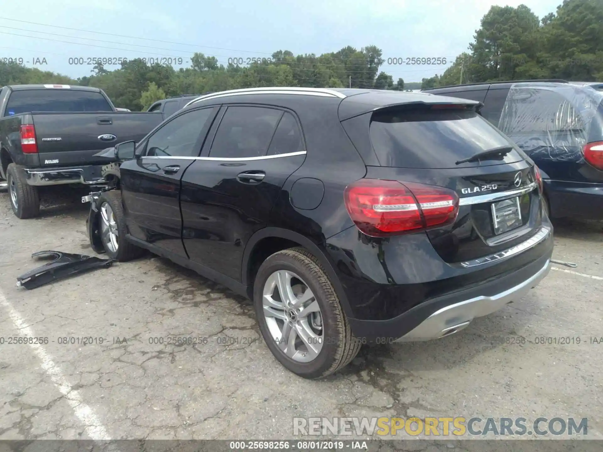 3 Photograph of a damaged car WDCTG4EB4KU013771 MERCEDES-BENZ GLA 2019