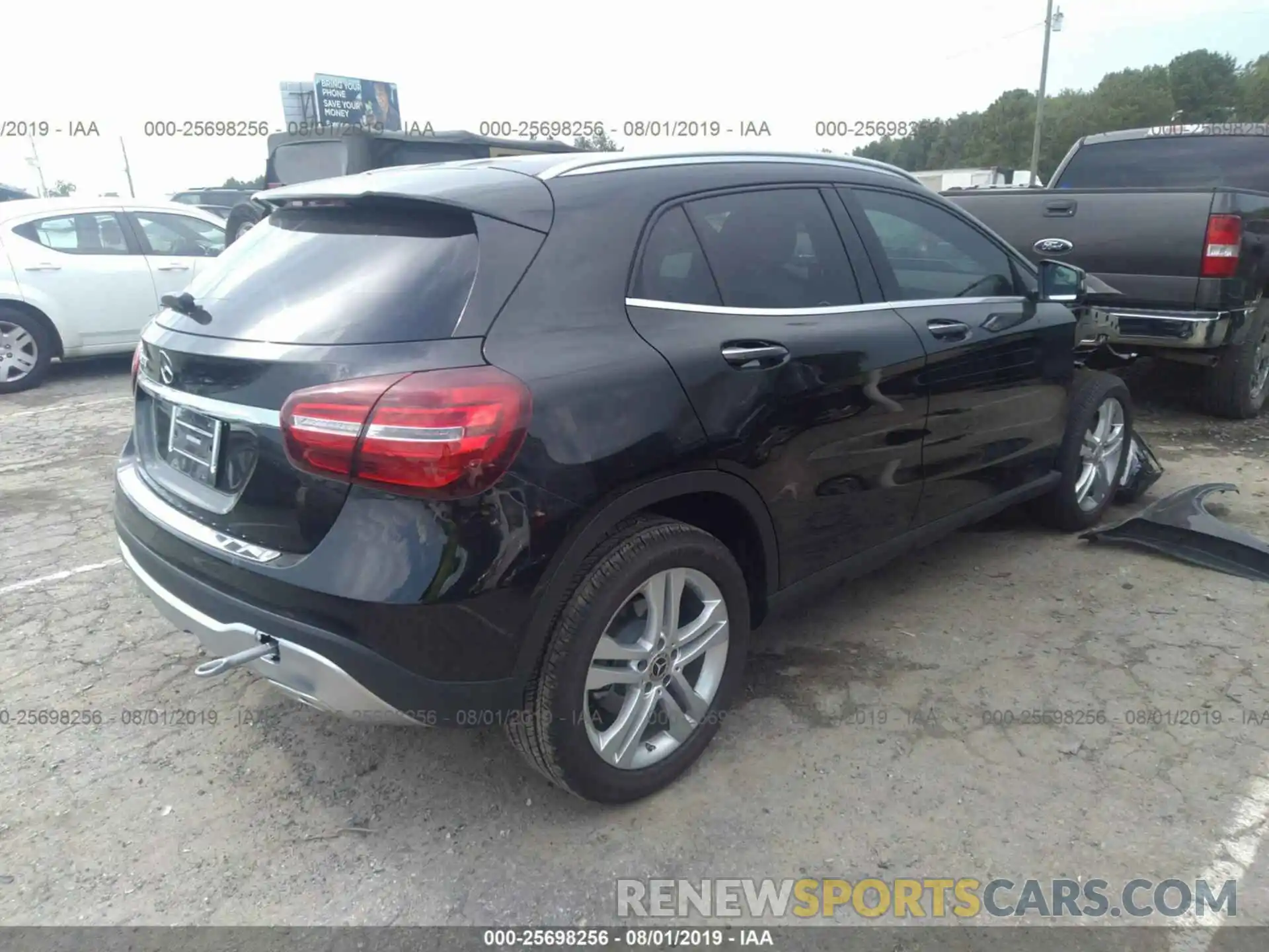 4 Фотография поврежденного автомобиля WDCTG4EB4KU013771 MERCEDES-BENZ GLA 2019