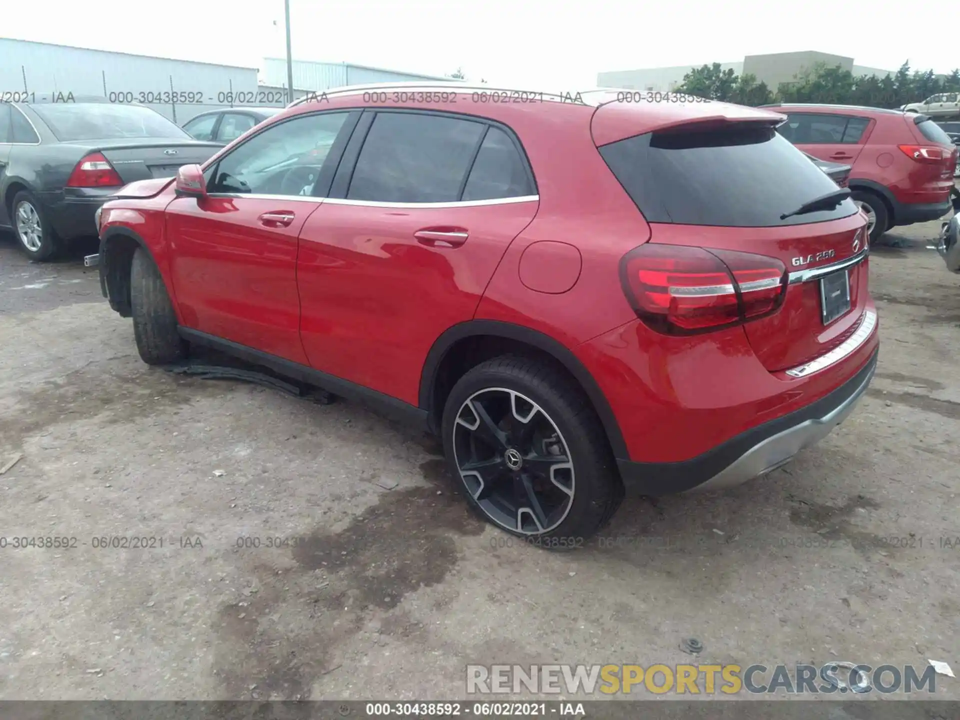 3 Photograph of a damaged car WDCTG4EB4KU018968 MERCEDES-BENZ GLA 2019