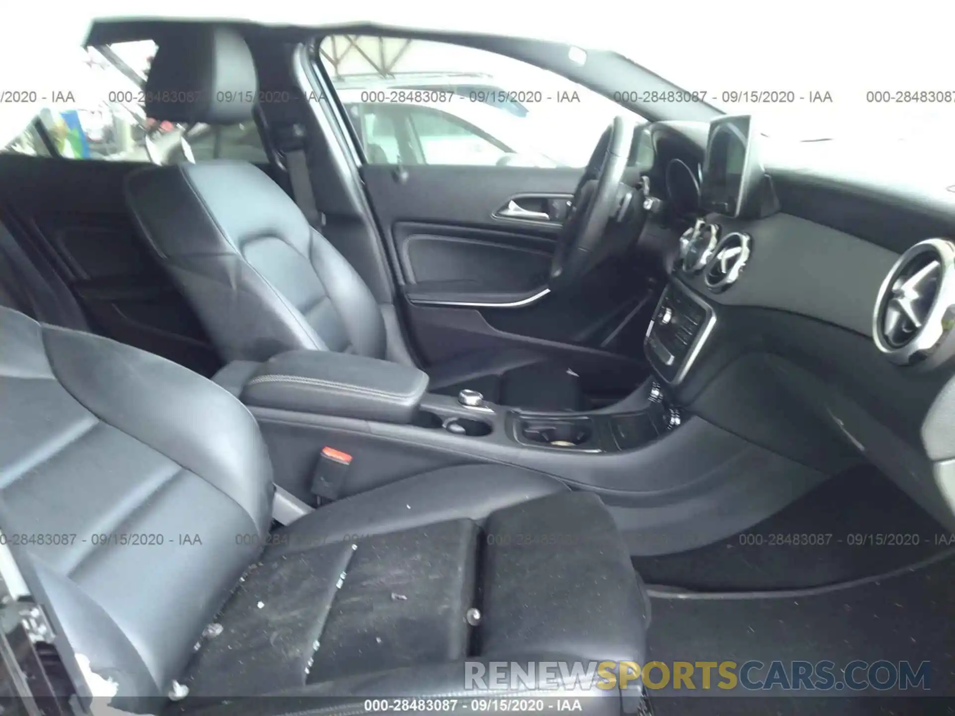 5 Photograph of a damaged car WDCTG4EB5KJ532829 MERCEDES-BENZ GLA 2019