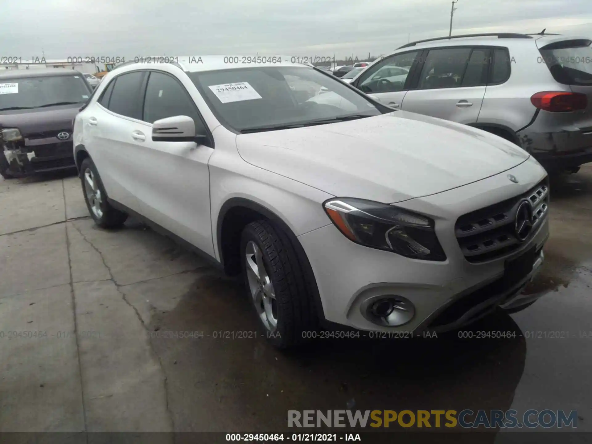 1 Фотография поврежденного автомобиля WDCTG4EB5KJ575048 MERCEDES-BENZ GLA 2019