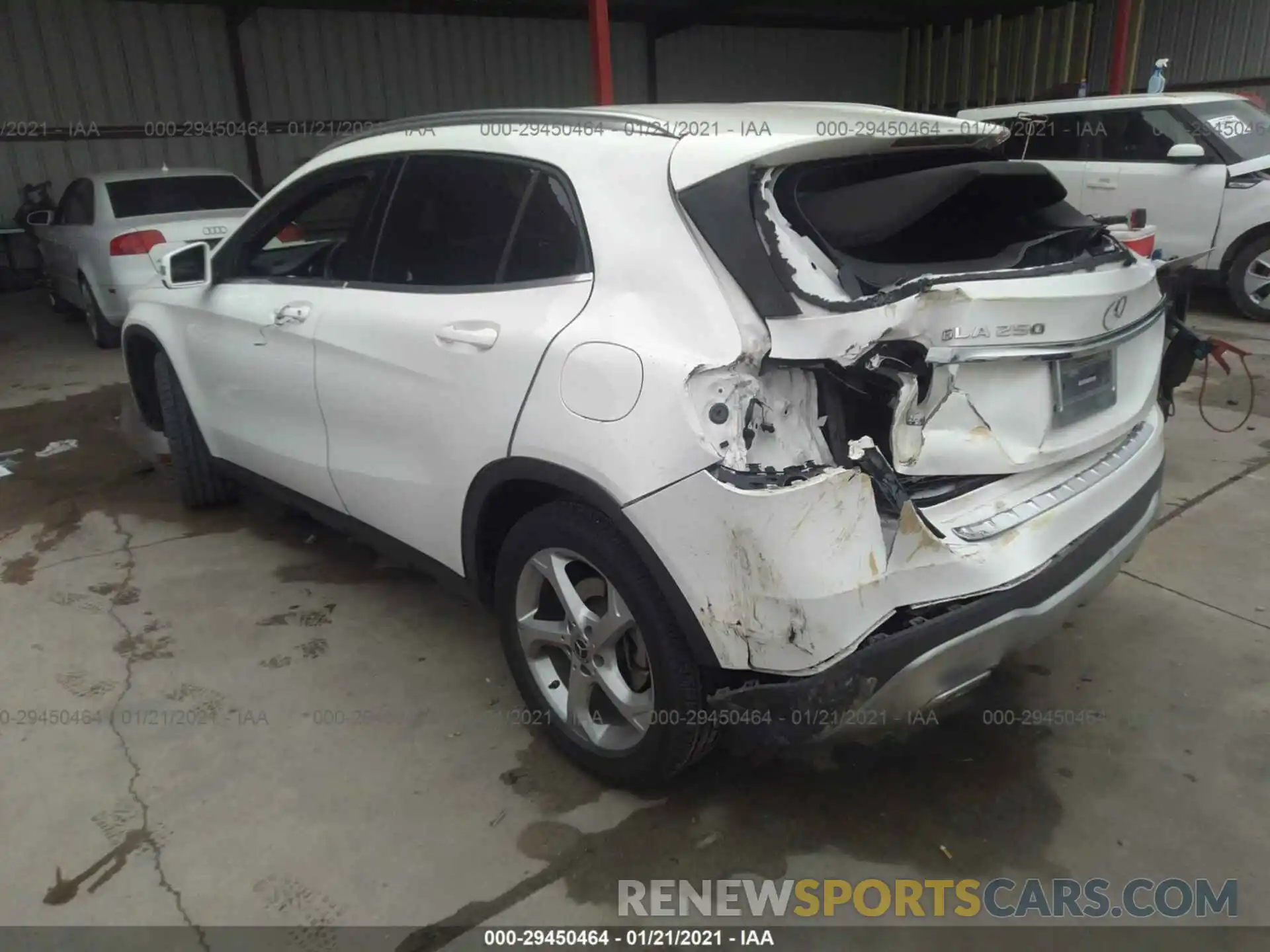 3 Photograph of a damaged car WDCTG4EB5KJ575048 MERCEDES-BENZ GLA 2019