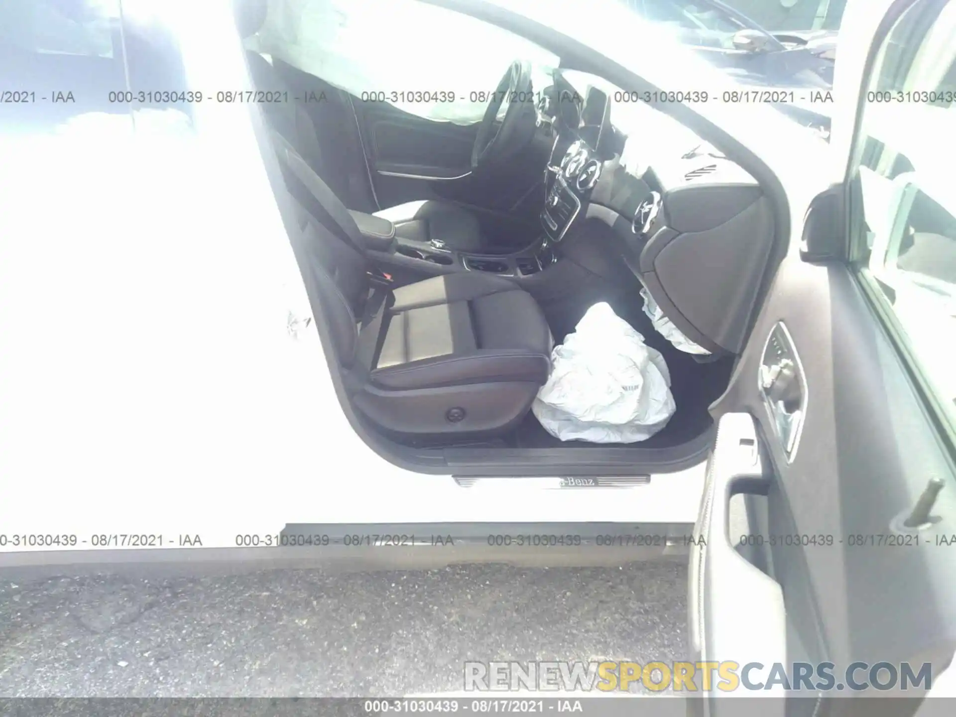 5 Photograph of a damaged car WDCTG4EB5KU016369 MERCEDES-BENZ GLA 2019