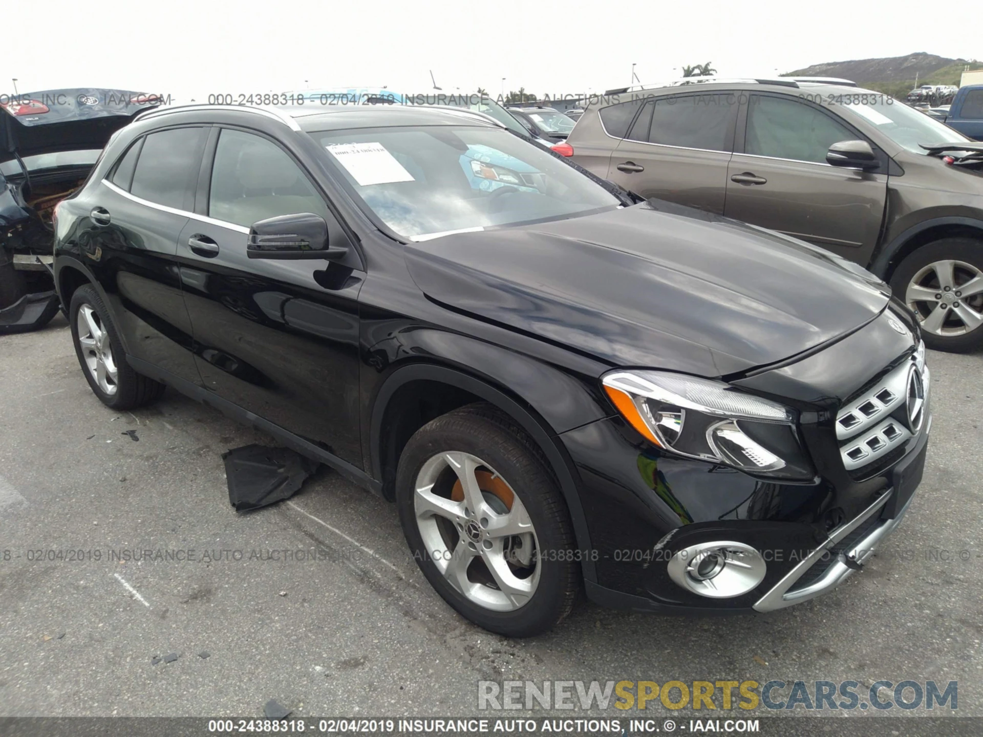 1 Photograph of a damaged car WDCTG4EB6KJ553107 MERCEDES-BENZ GLA 2019