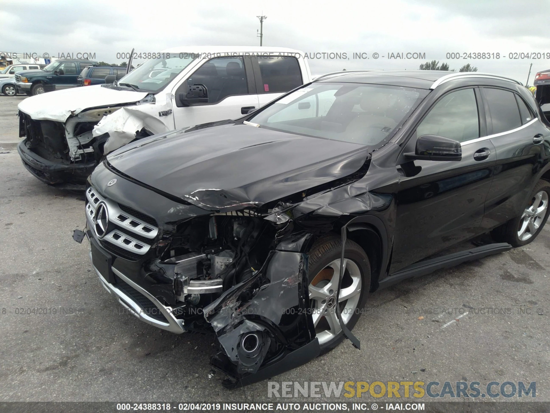 6 Photograph of a damaged car WDCTG4EB6KJ553107 MERCEDES-BENZ GLA 2019