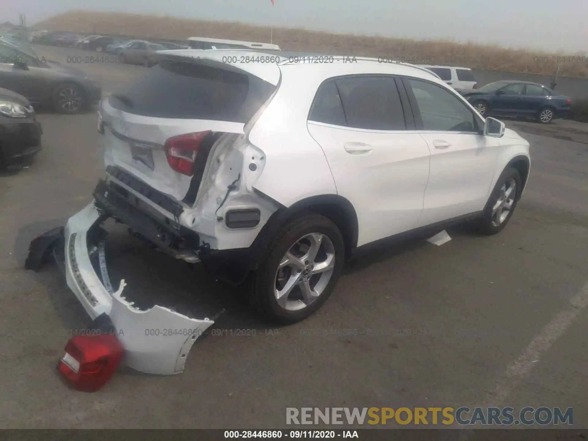 4 Photograph of a damaged car WDCTG4EB6KJ577732 MERCEDES-BENZ GLA 2019