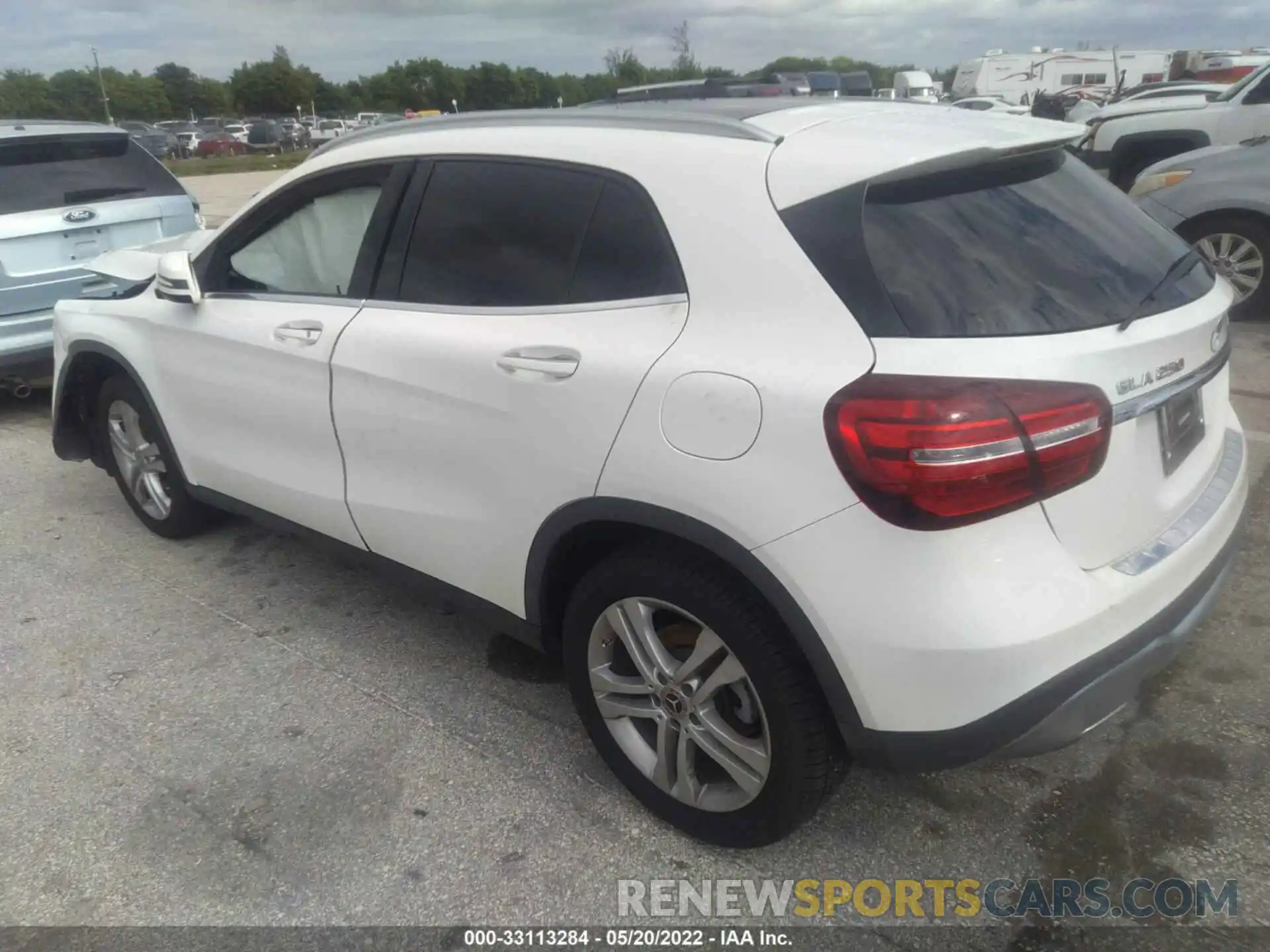 3 Photograph of a damaged car WDCTG4EB6KU004893 MERCEDES-BENZ GLA 2019