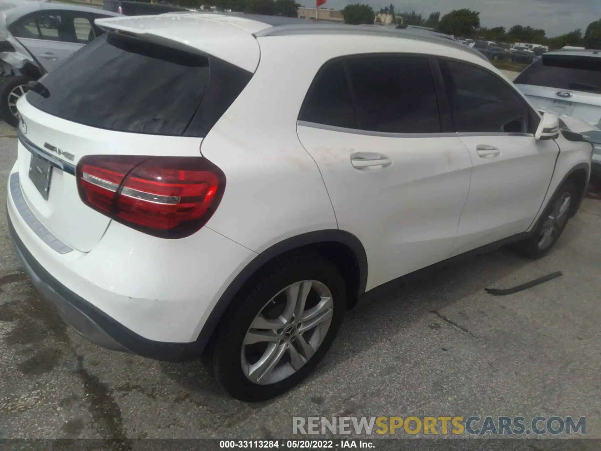 4 Photograph of a damaged car WDCTG4EB6KU004893 MERCEDES-BENZ GLA 2019